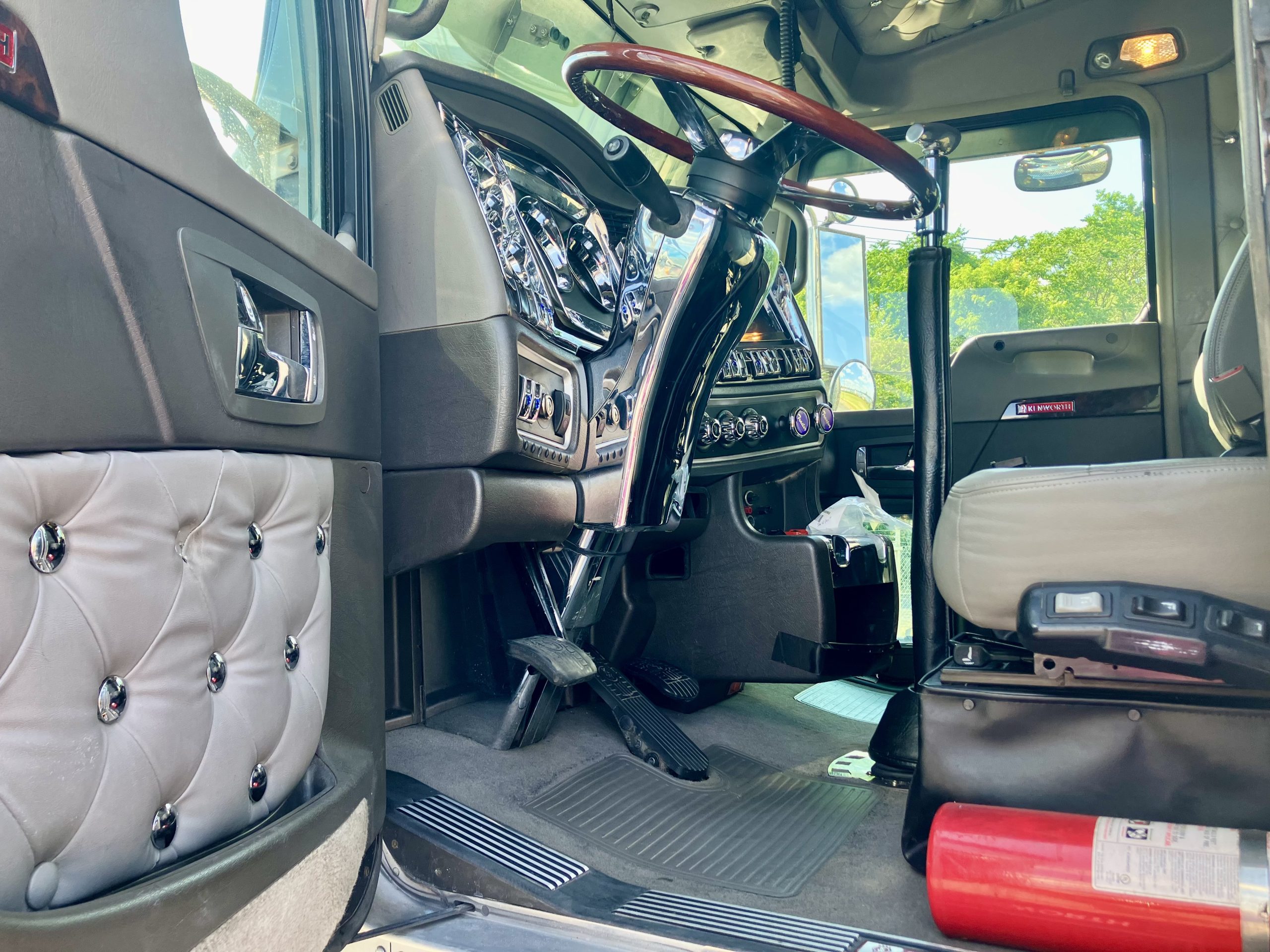 2016 KENWORTH W900L PC480228-07 2016 KENWORTH W900L PC480228-07