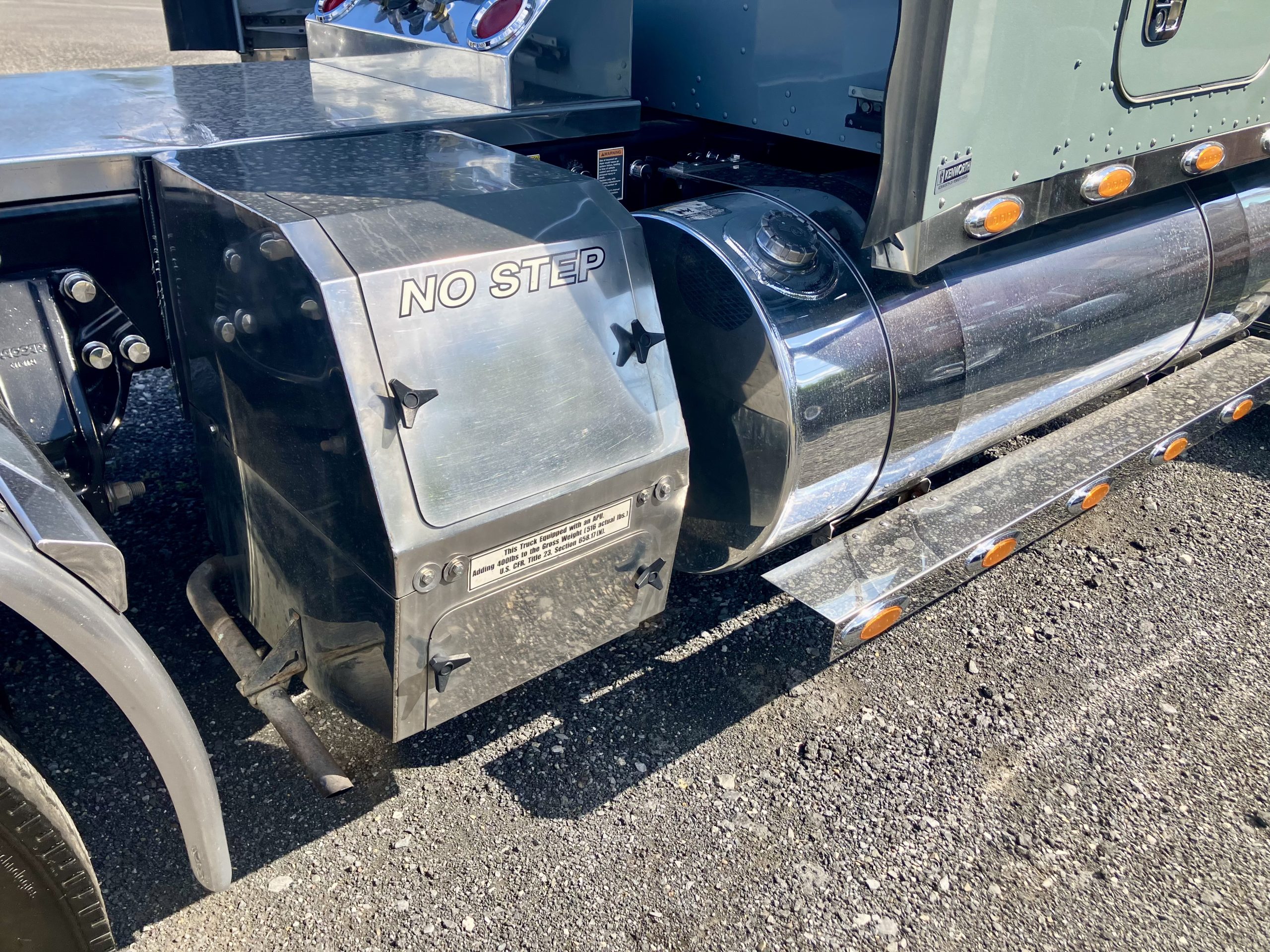 2016 KENWORTH W900L PC480228-29 2016 KENWORTH W900L PC480228-29