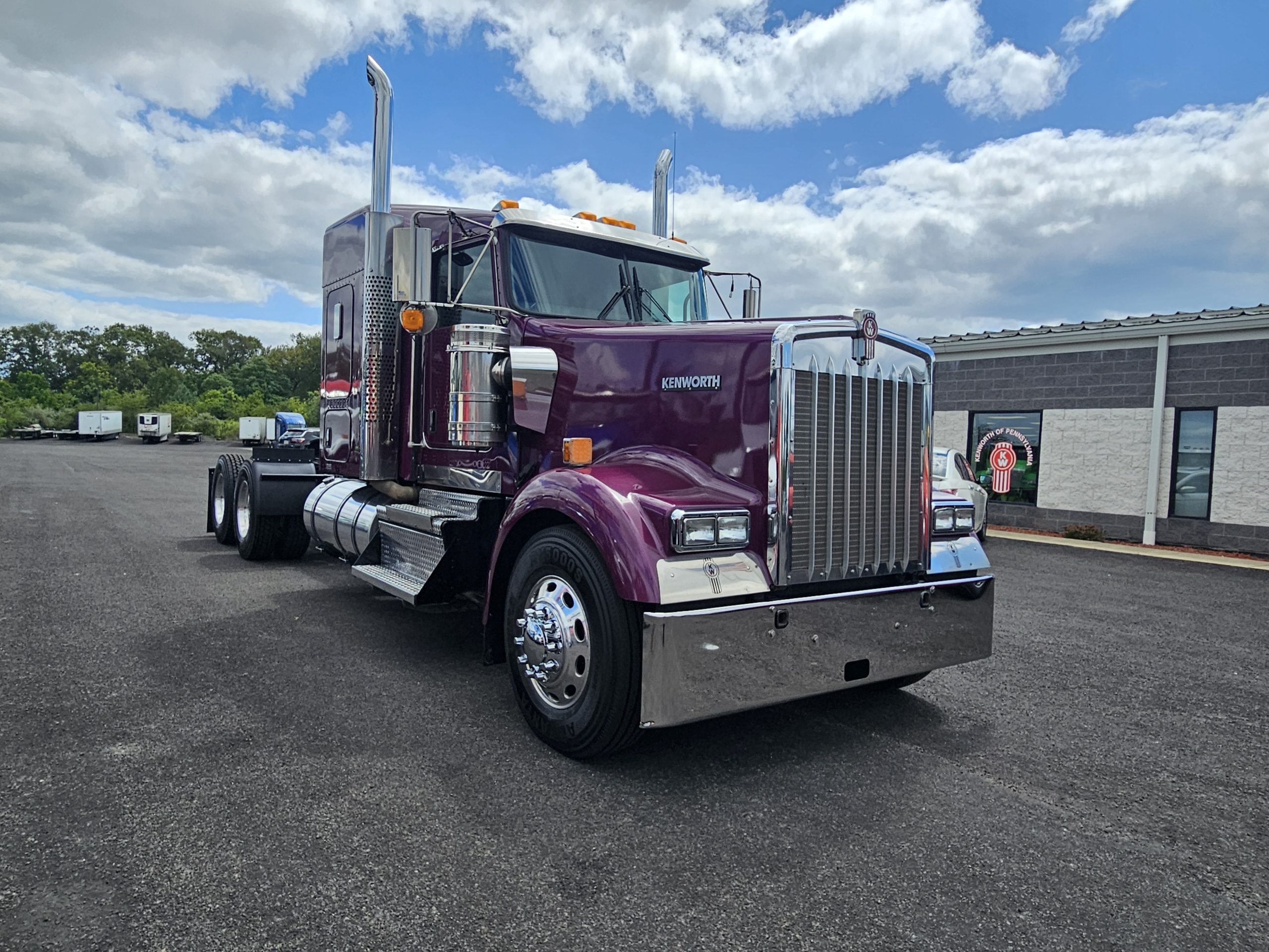 2020 KENWORTH W900L PN390465-03 2020 KENWORTH W900L PN390465-03