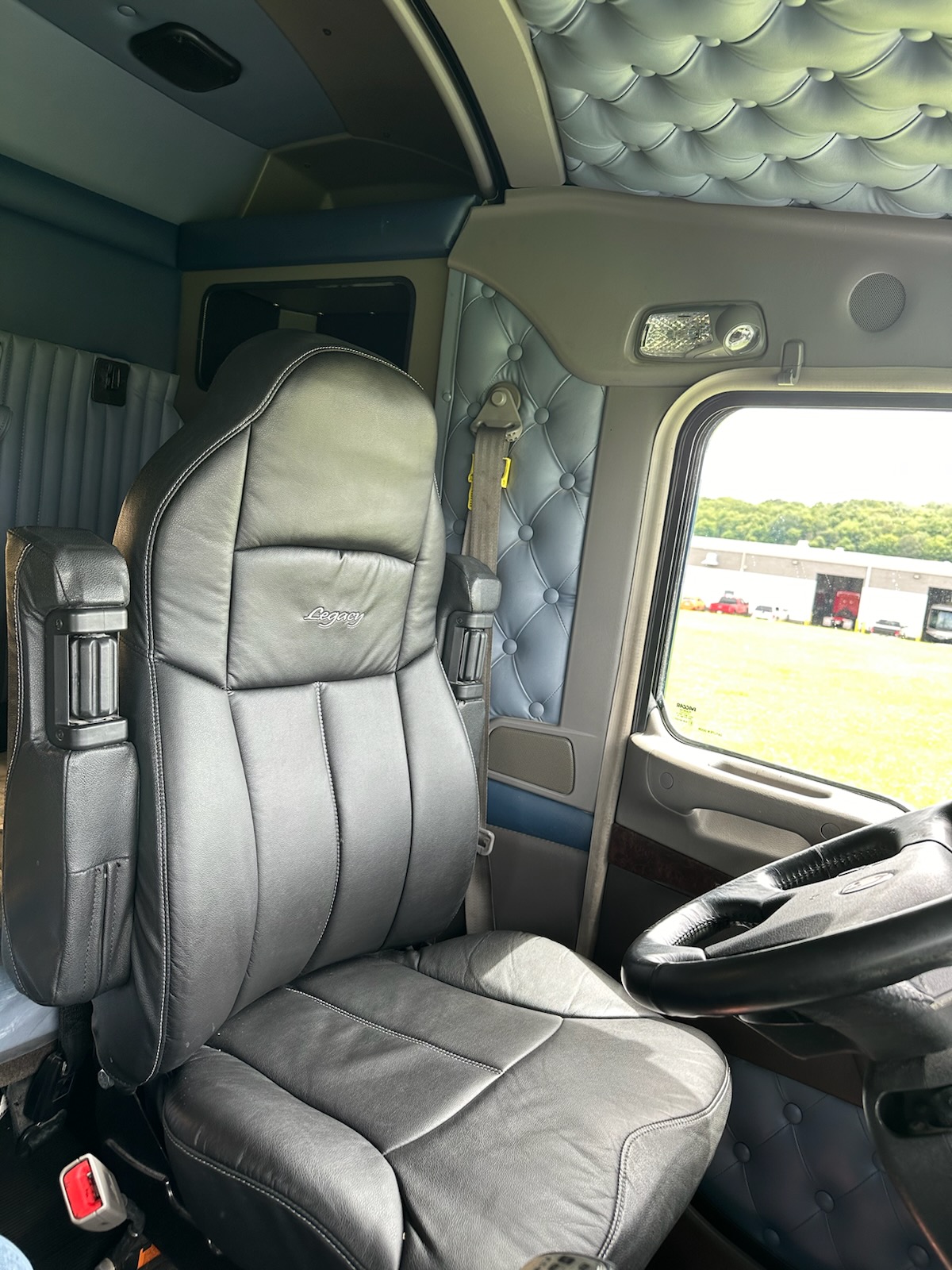 2018 KENWORTH W900L TC200886-13 2018 KENWORTH W900L TC200886-13