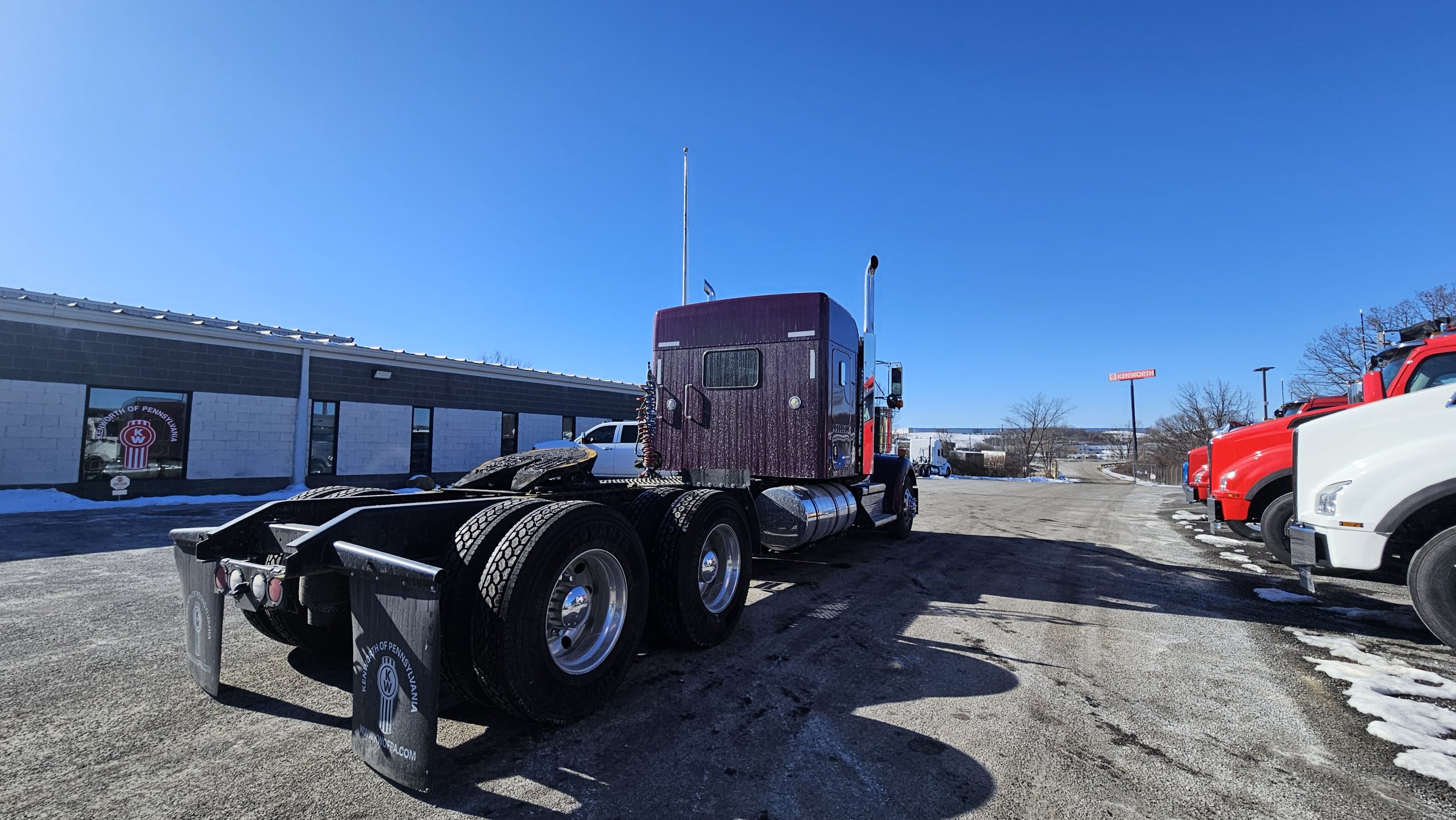 2020 KENWORTH W900L PN390465-04 2020 KENWORTH W900L PN390465-04