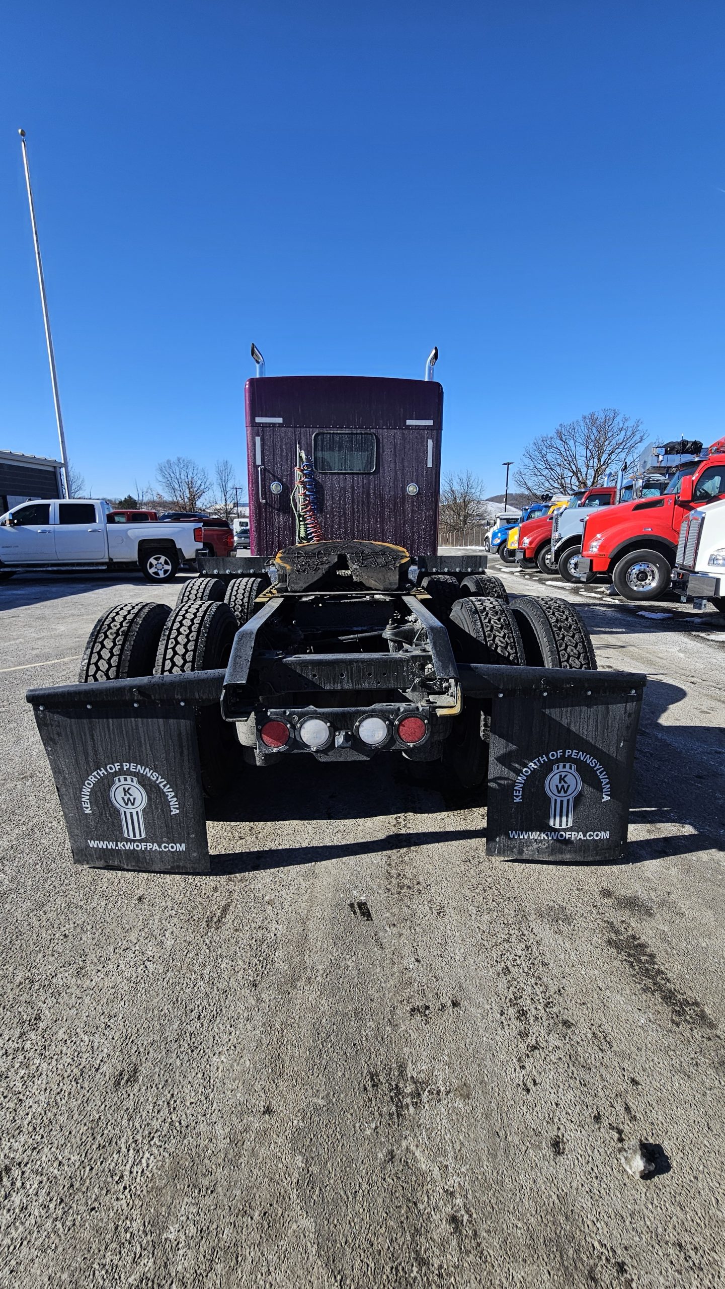 2020 KENWORTH W900L PN390465-05 2020 KENWORTH W900L PN390465-05