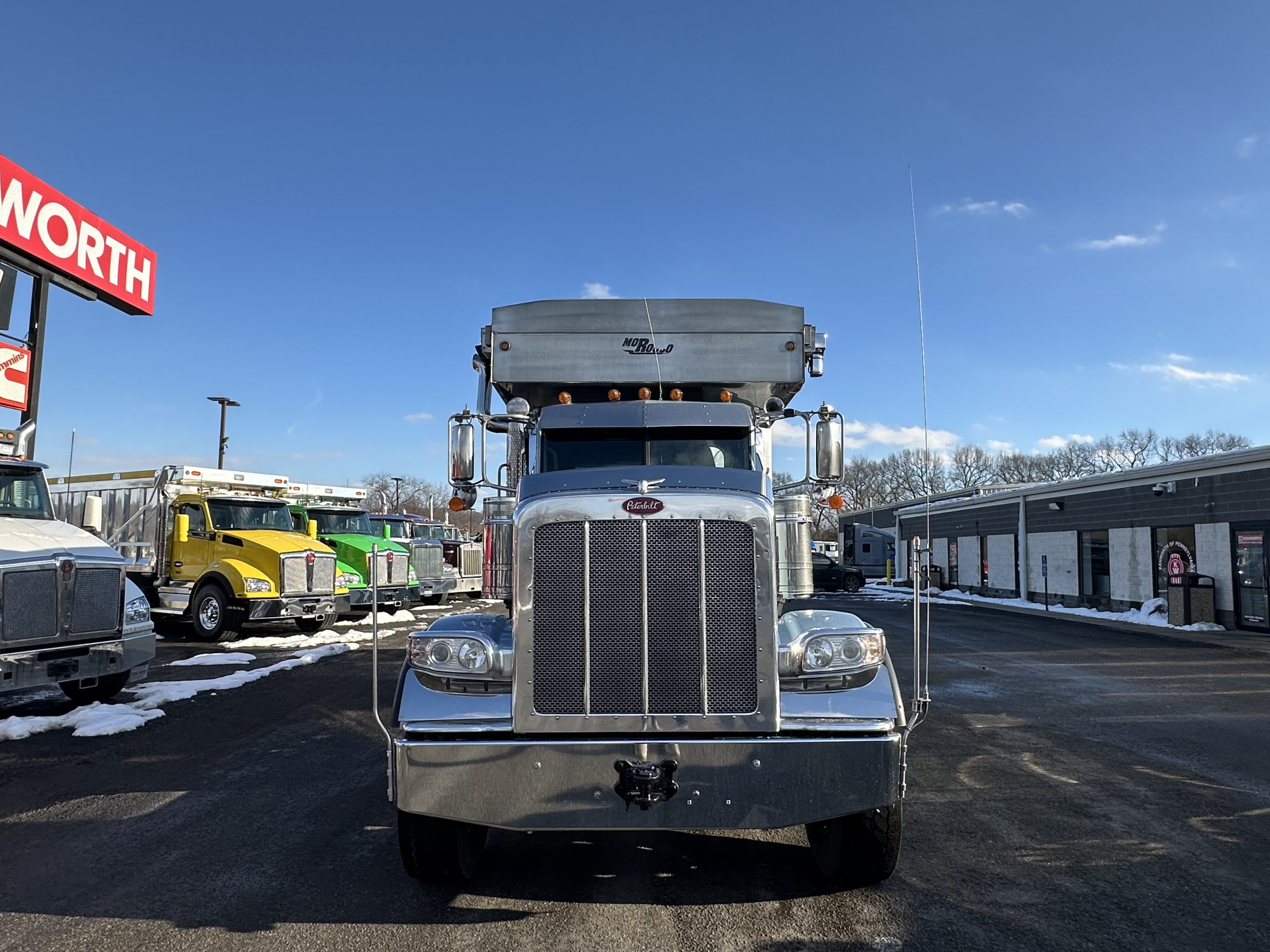 ppark Used-2008-Peterbilt-389-