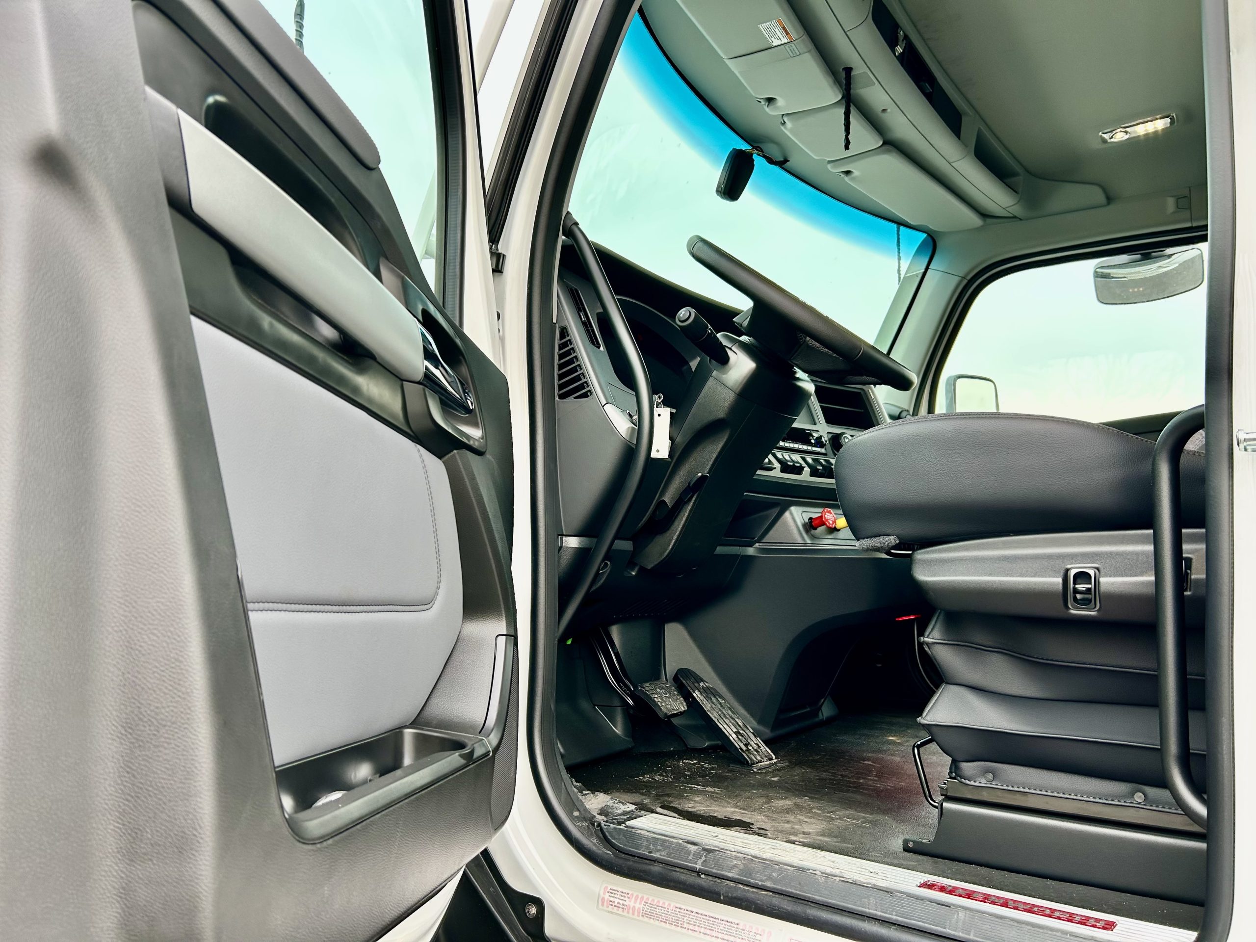 2025 KENWORTH T680 KC160764-09 2025 KENWORTH T680 KC160764-09