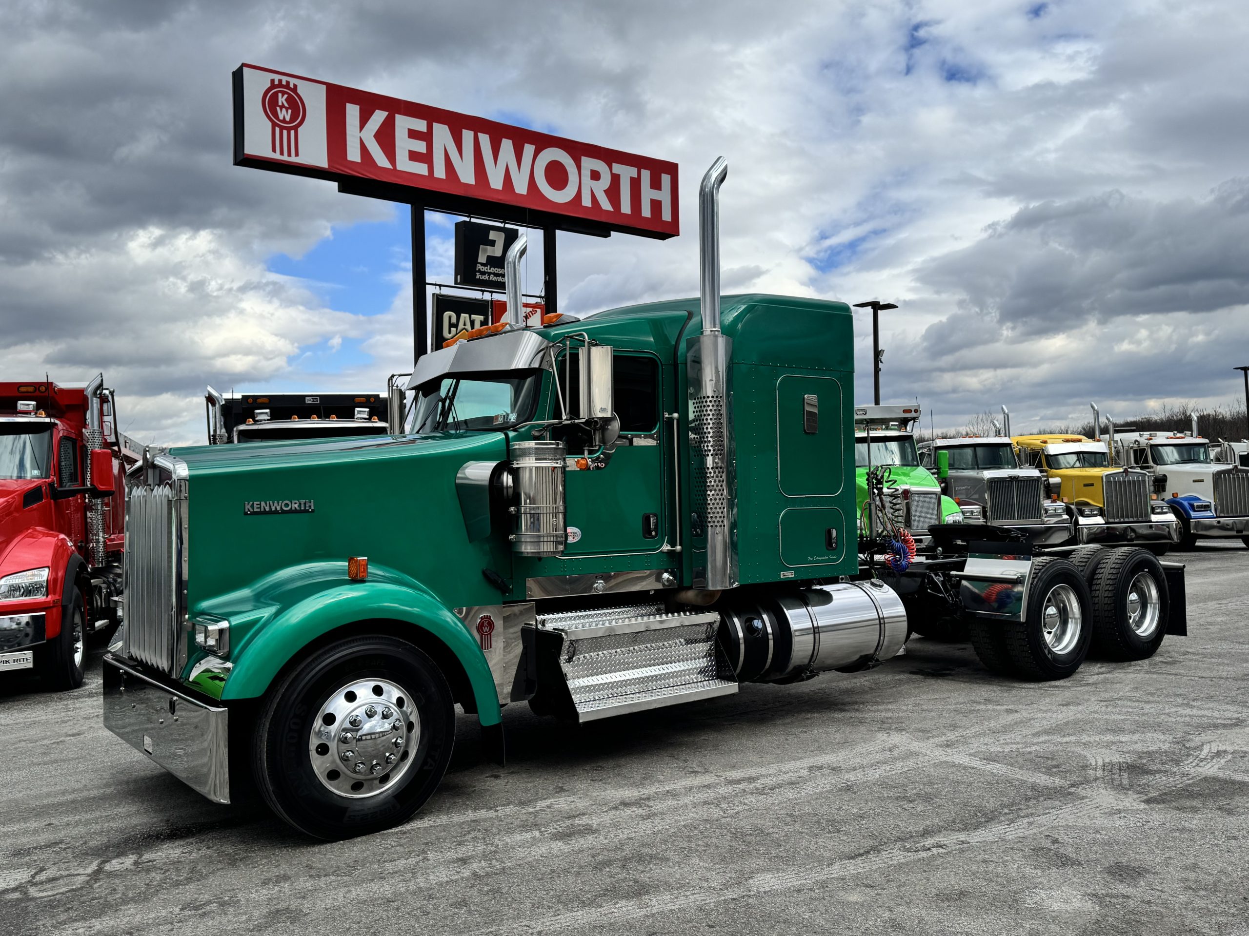 2021 KENWORTH W900L PN434724-01 2021 KENWORTH W900L PN434724-01