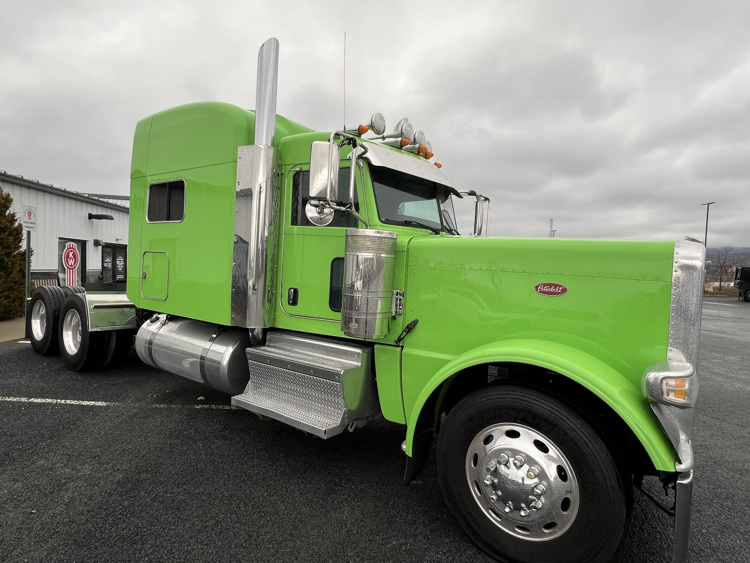 2018 PETERBILT 389 TV491008-06 2018 PETERBILT 389 TV491008-06