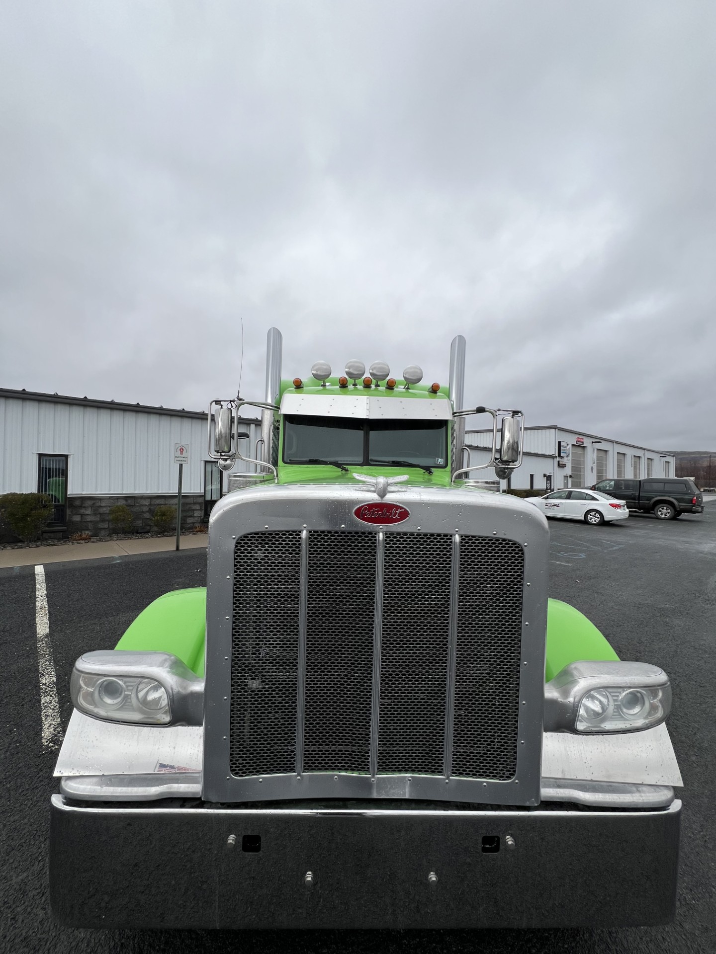 2018 PETERBILT 389 TV491008-09 2018 PETERBILT 389 TV491008-09