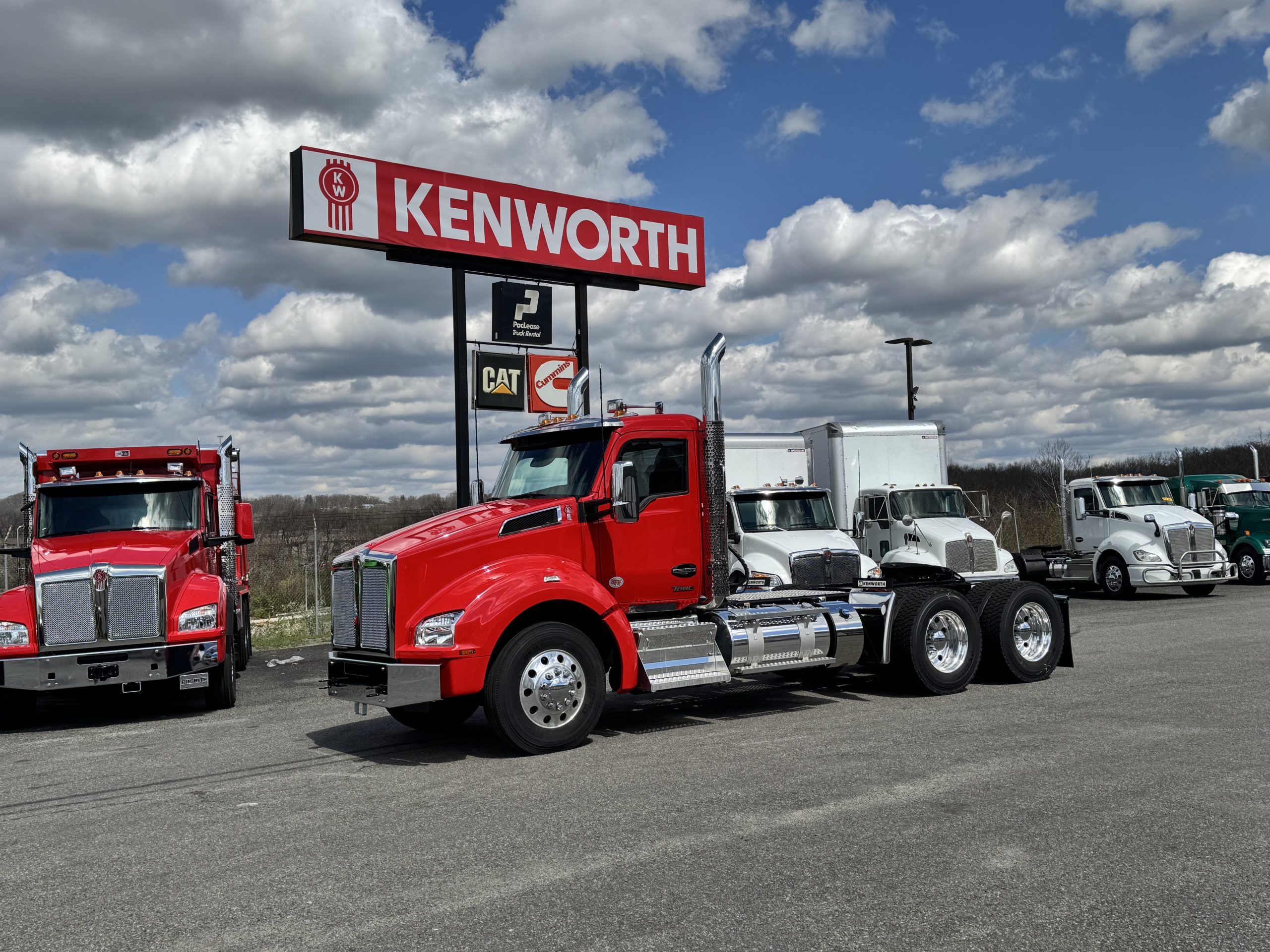2025 KENWORTH T880 - image 1 of 6