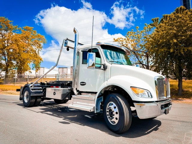 2025 KENWORTH T280 - image 1 of 6