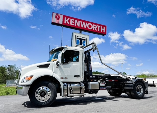 2025 KENWORTH T280 - image 2 of 6