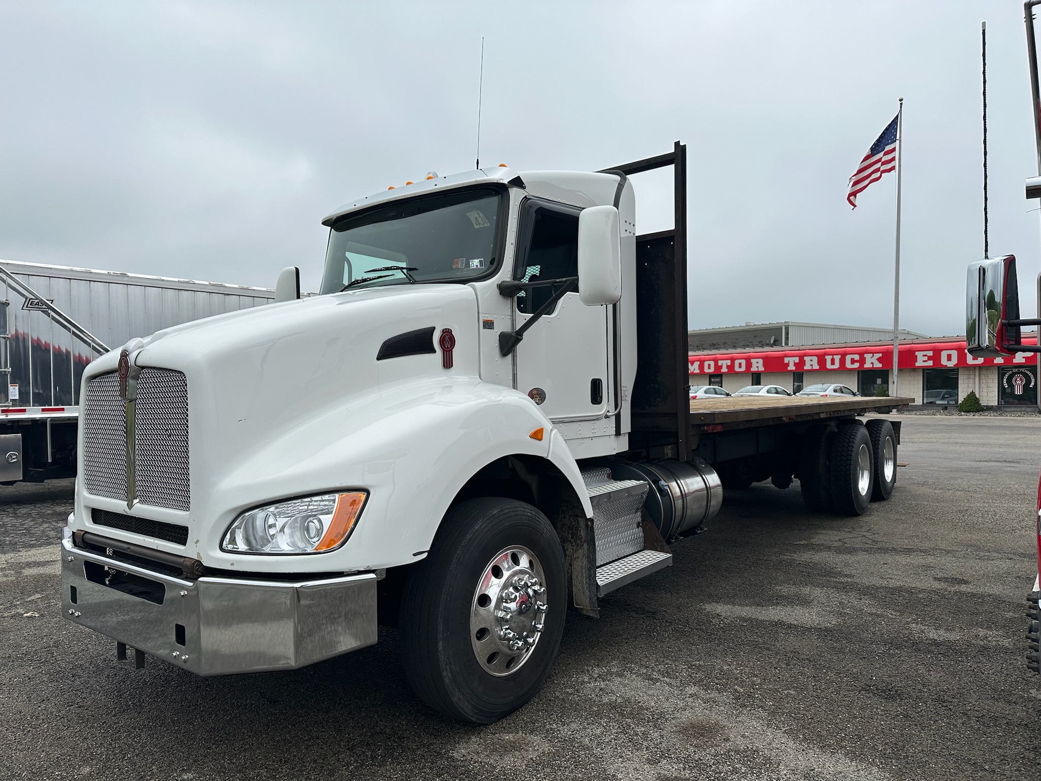 2019 KENWORTH T440 - image 1 of 6