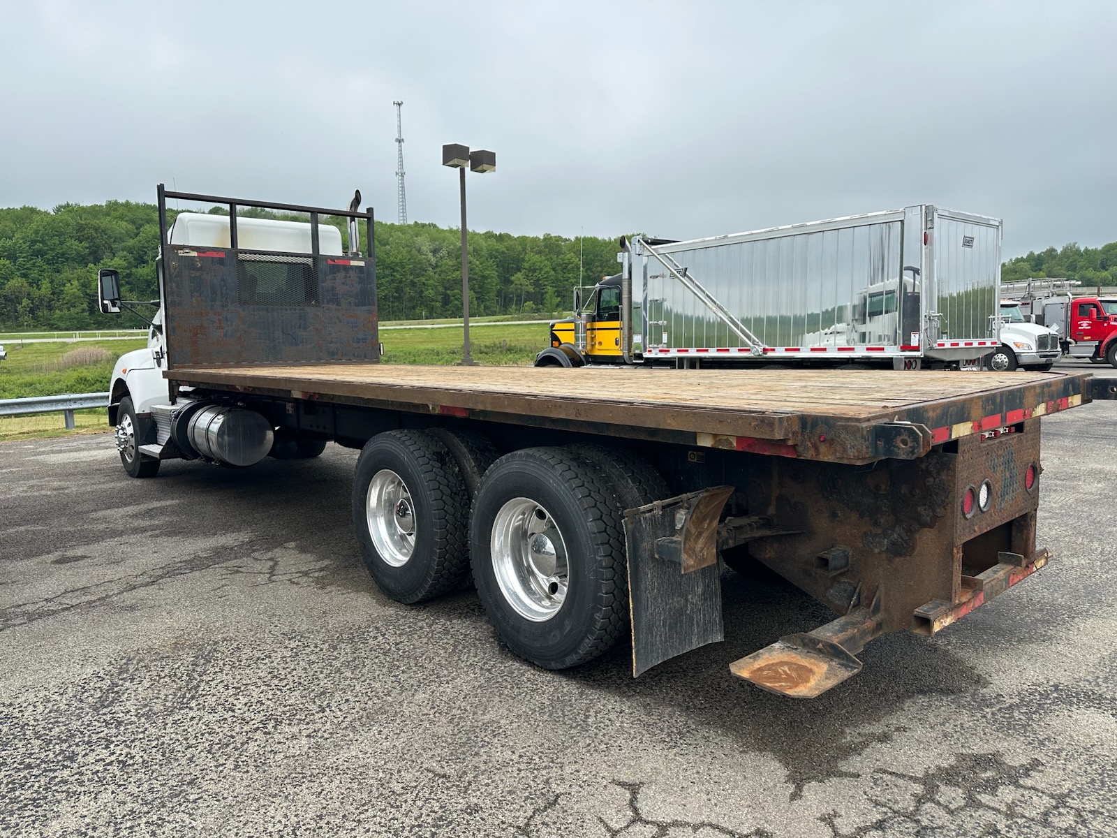 2019 KENWORTH T440 - image 3 of 6