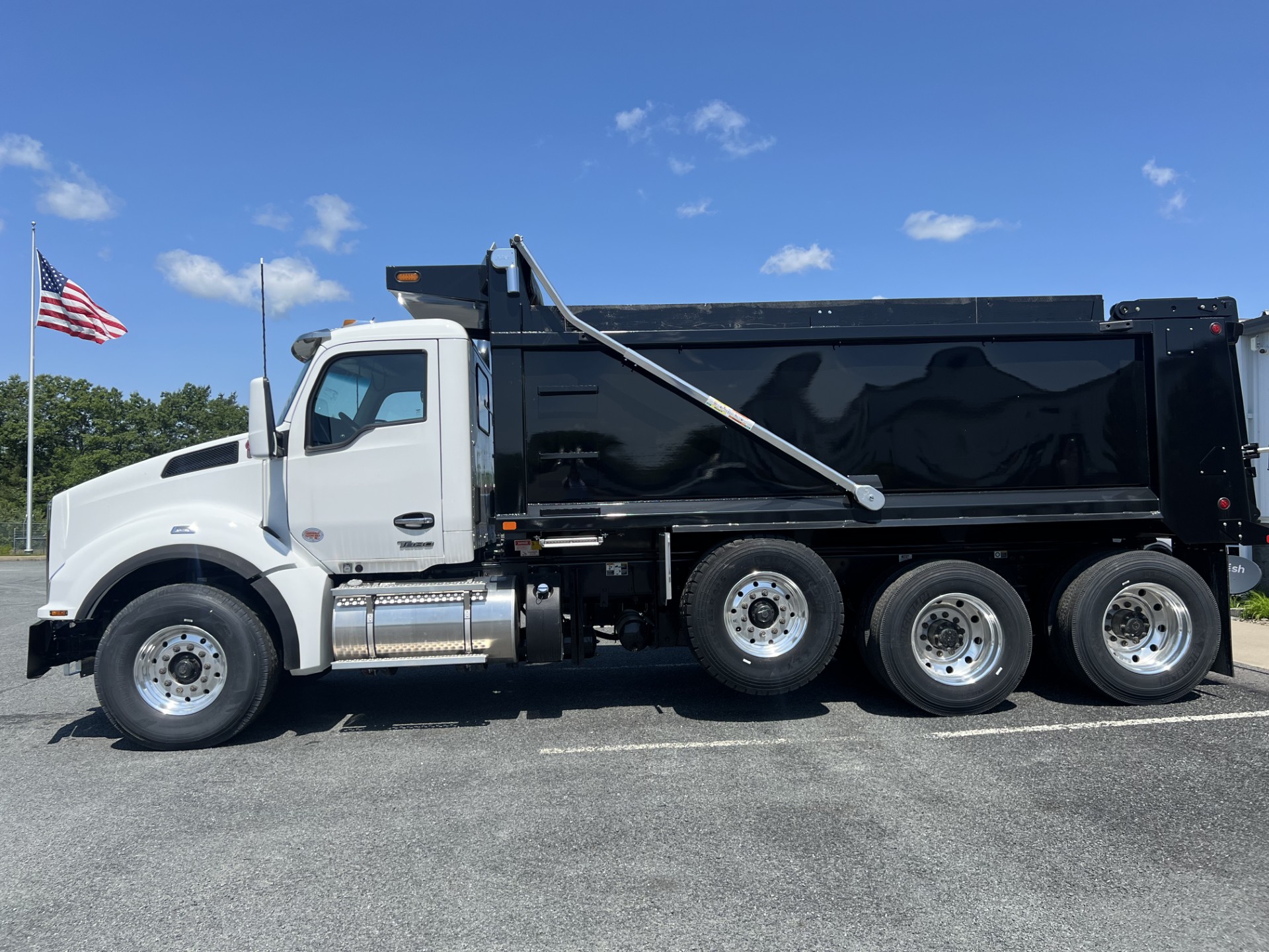 2025 KENWORTH T880 - image 3 of 6