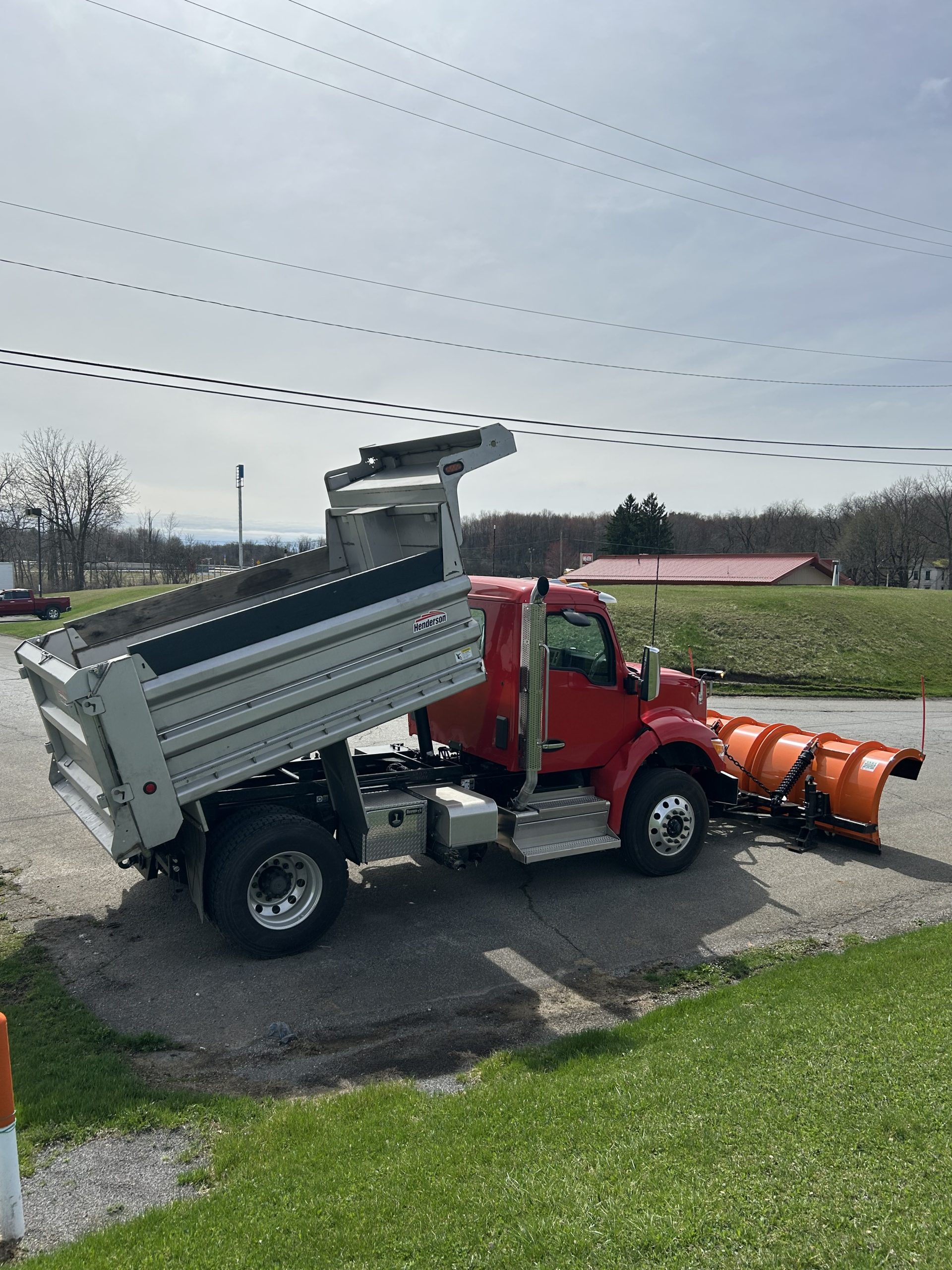 2025 KENWORTH T380 - image 3 of 6