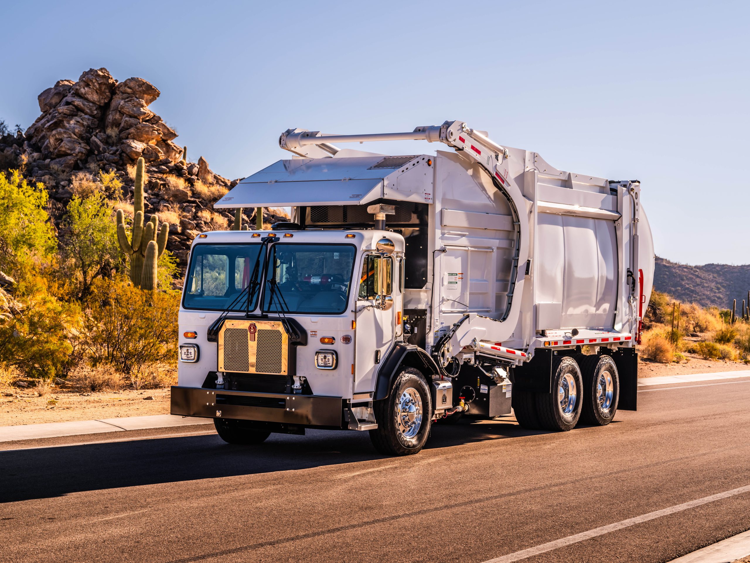 Kenworth L770 - image 1 of 3