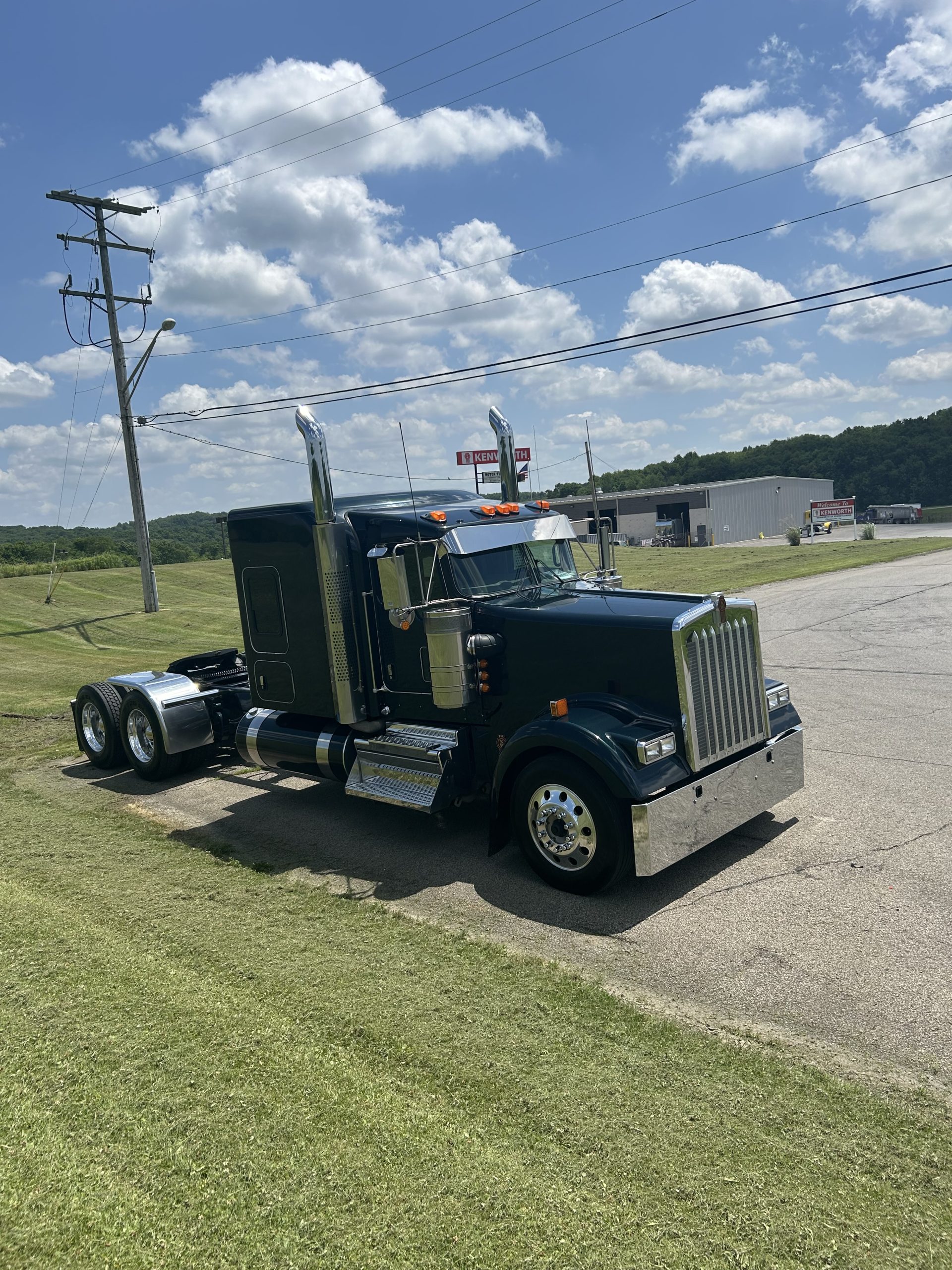 2022 KENWORTH W900L - image 6 of 6