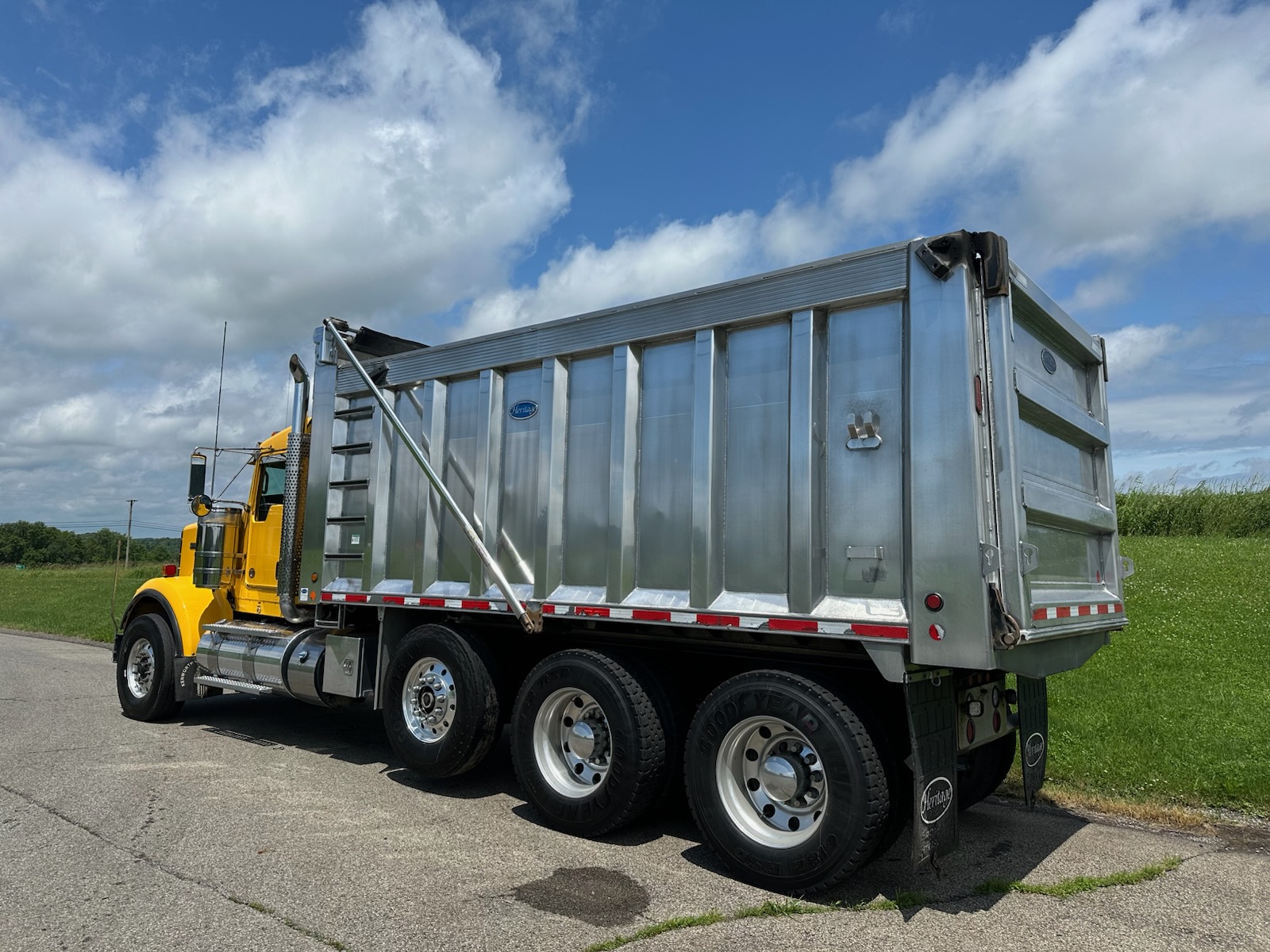 2021 KENWORTH W900B - image 4 of 6