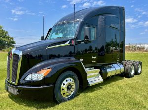2025 KENWORTH T680 KC172542-01
