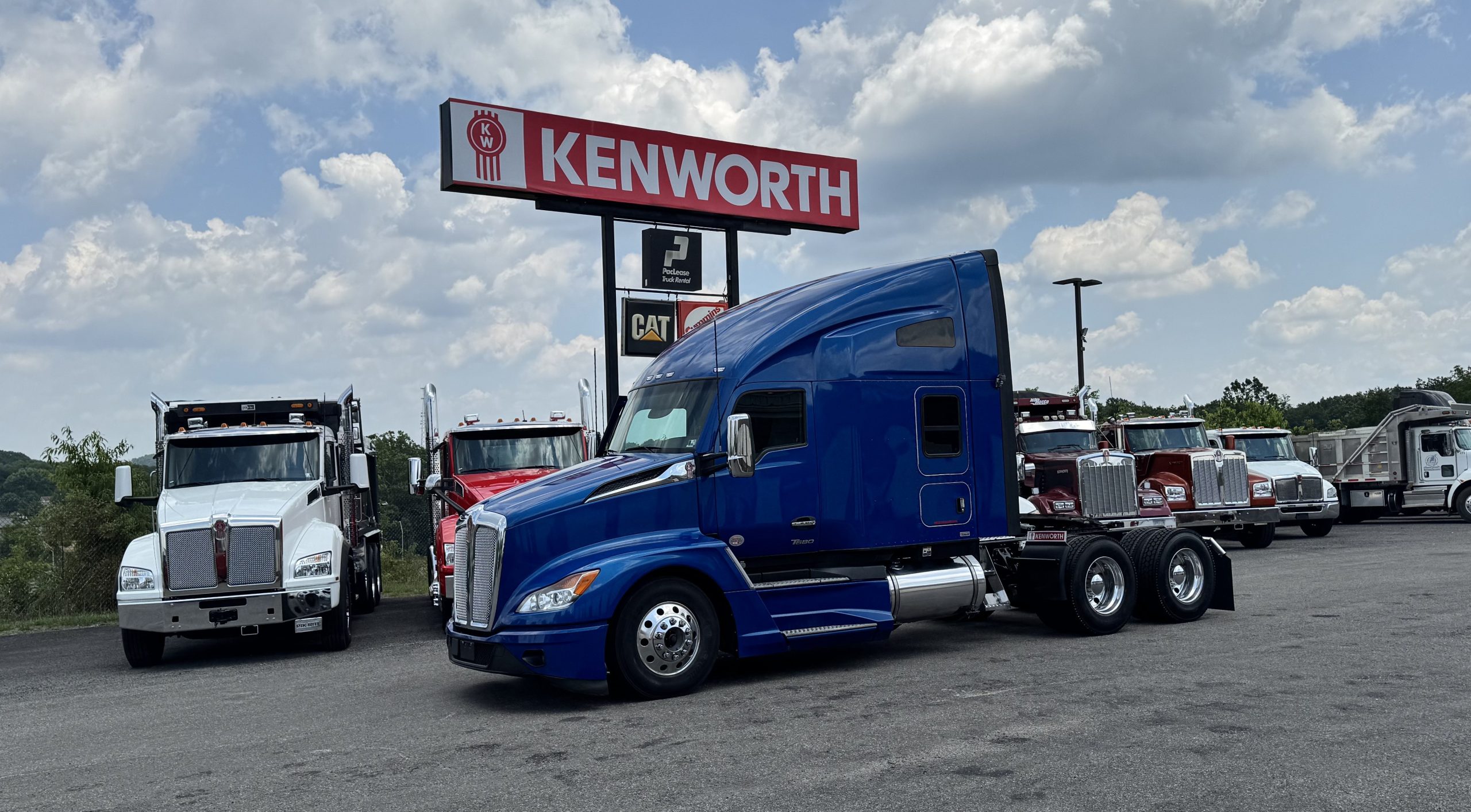 2023 KENWORTH T680 - image 1 of 6