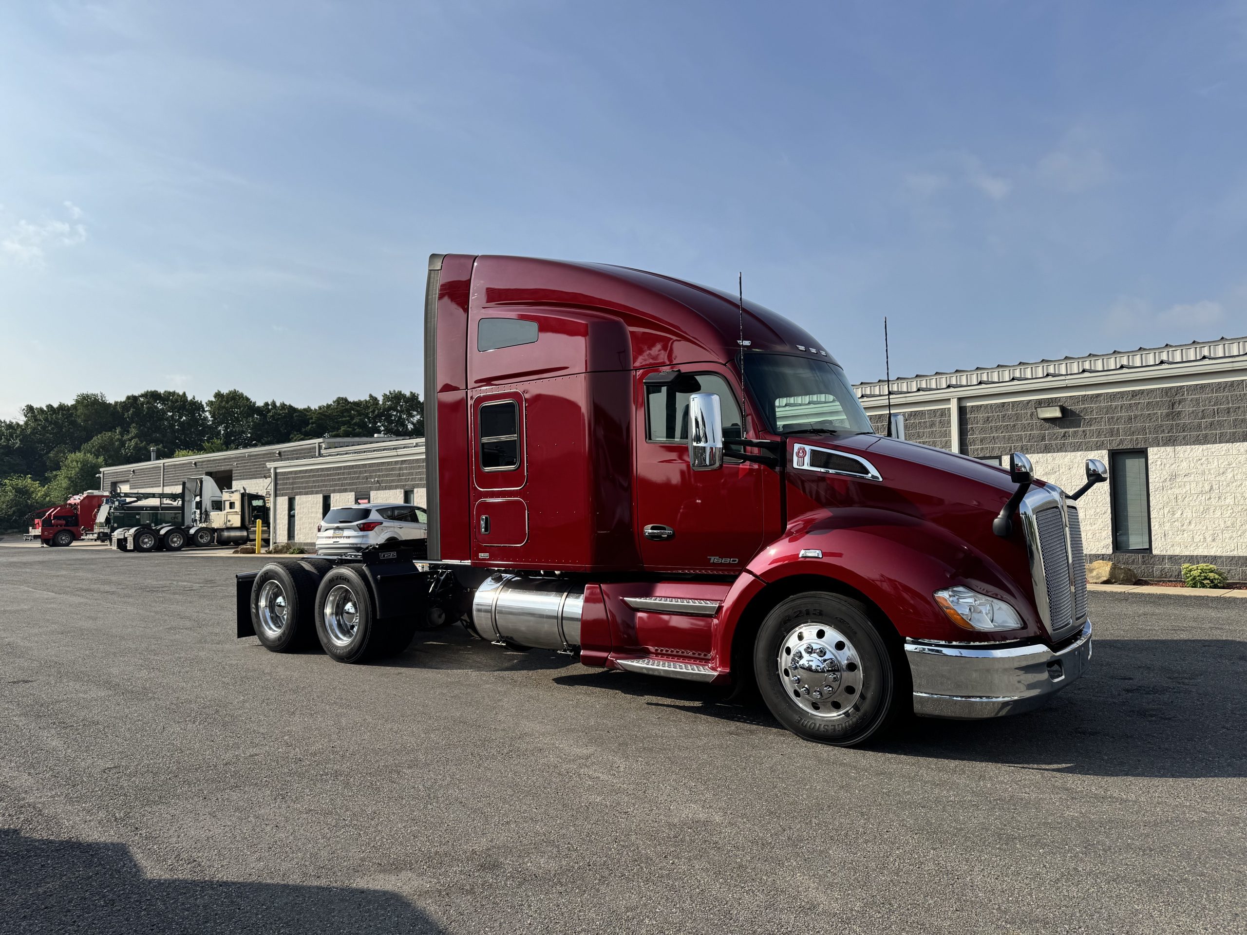2022 KENWORTH T680 - image 3 of 6