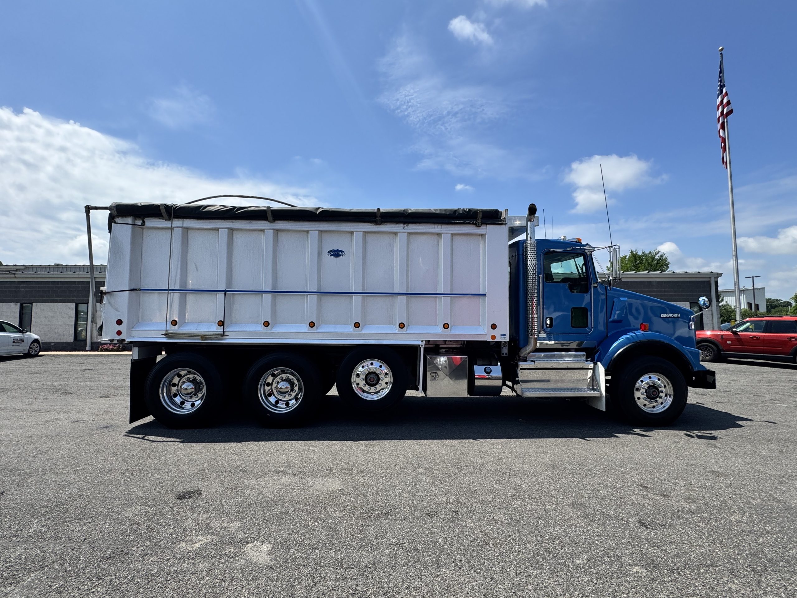 2022 KENWORTH T800 - image 4 of 6