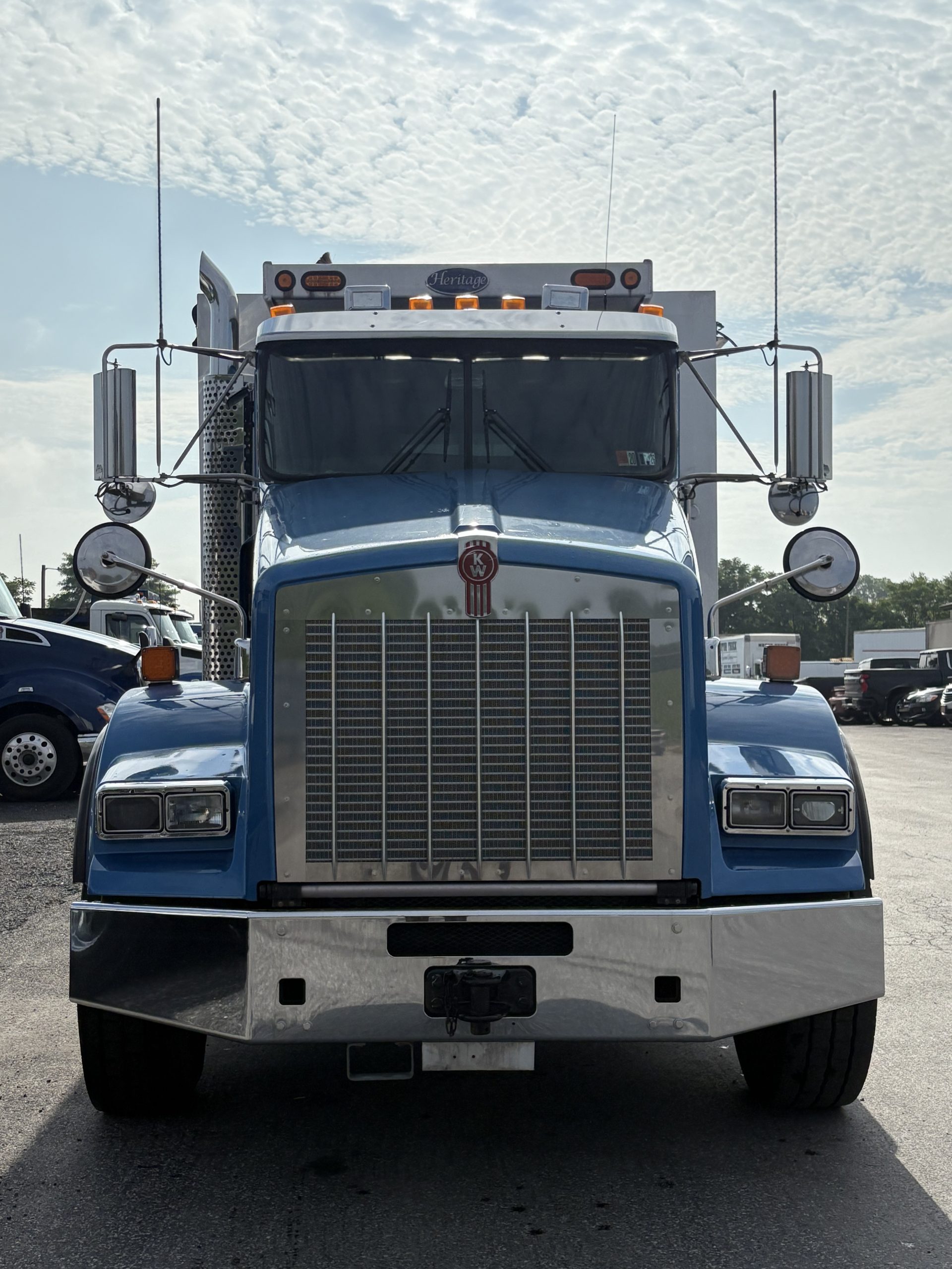 2022 KENWORTH T800 - image 3 of 6