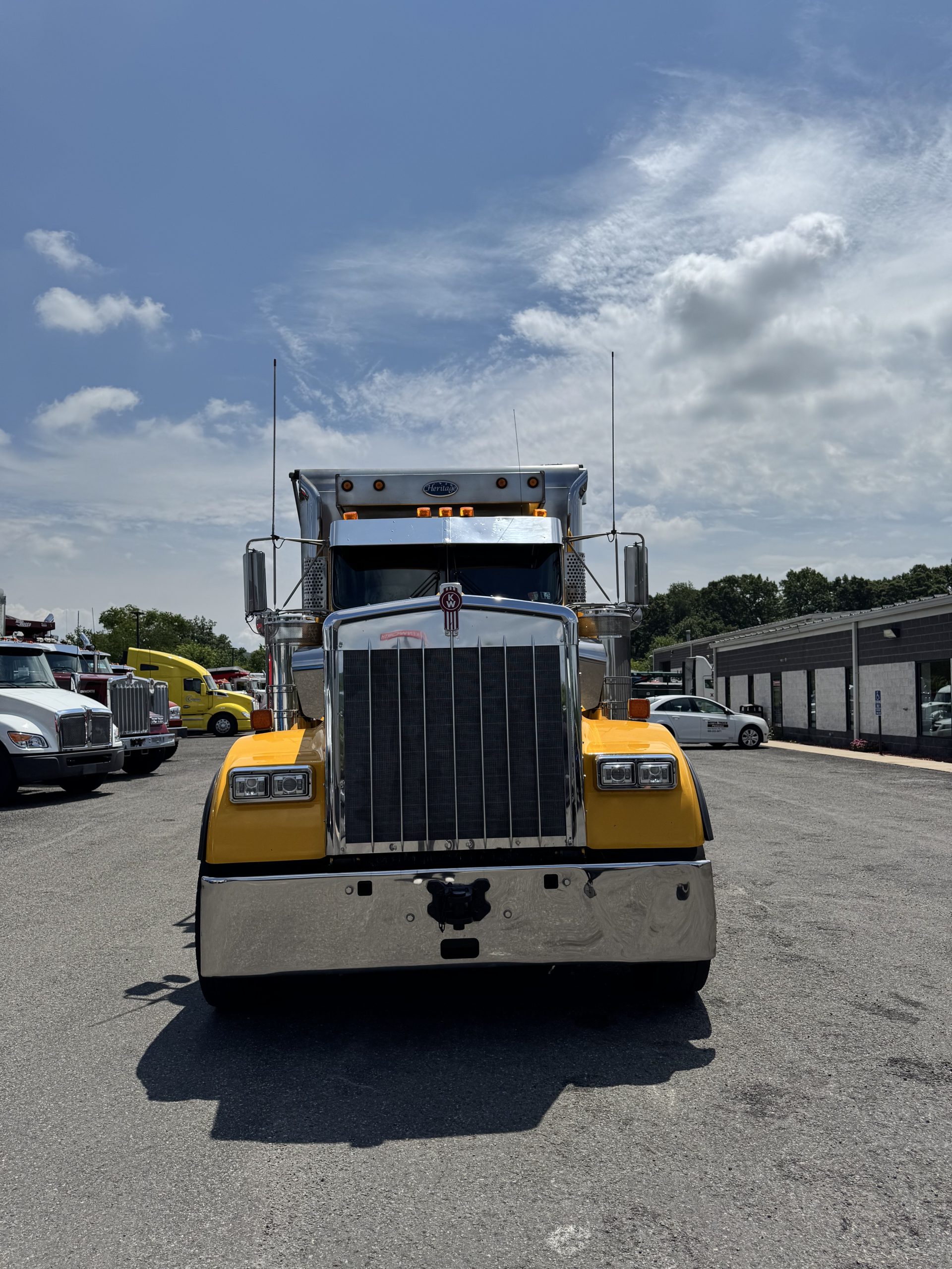 2021 KENWORTH W900B - image 2 of 6