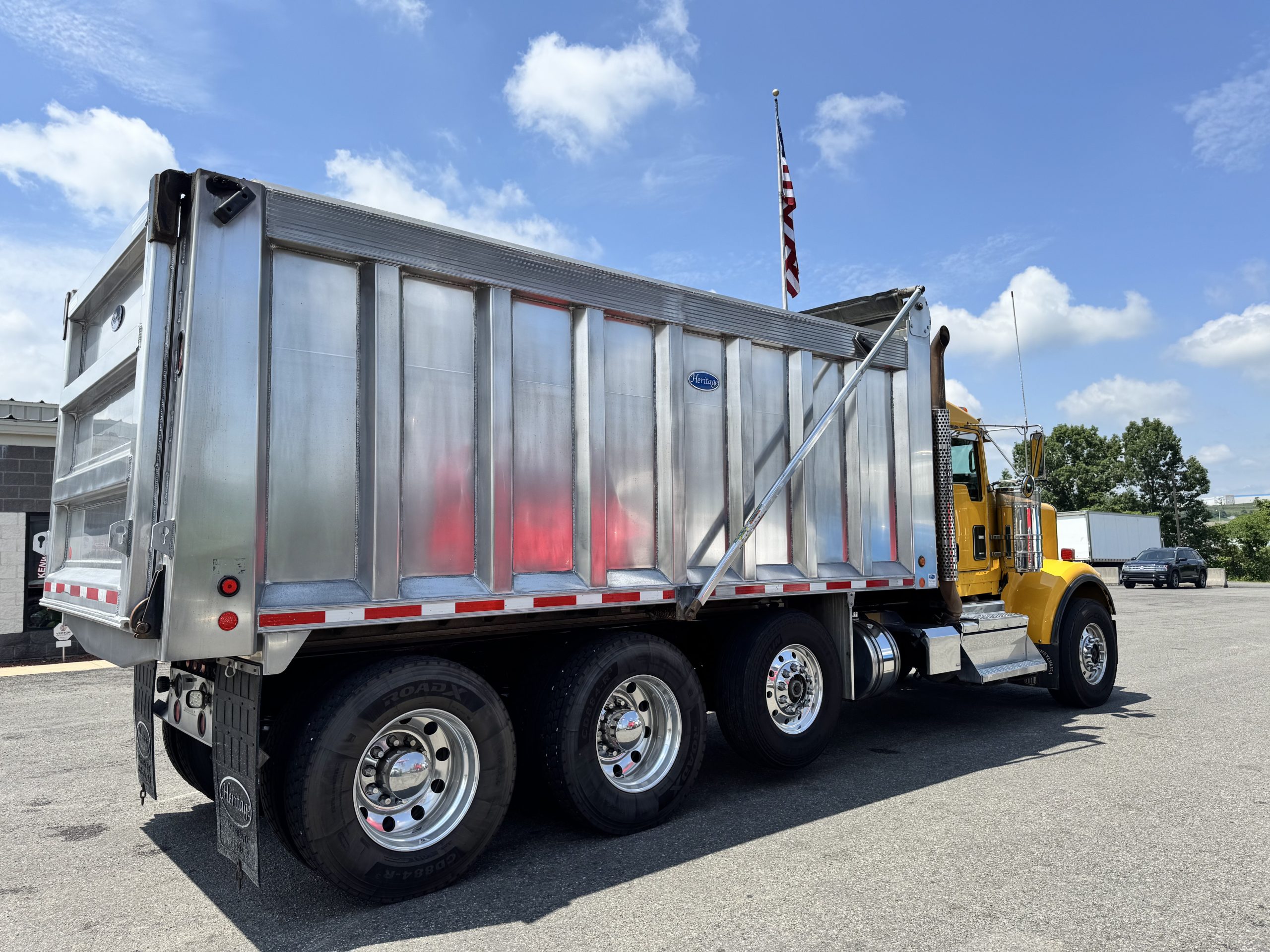 2021 KENWORTH W900B - image 5 of 6