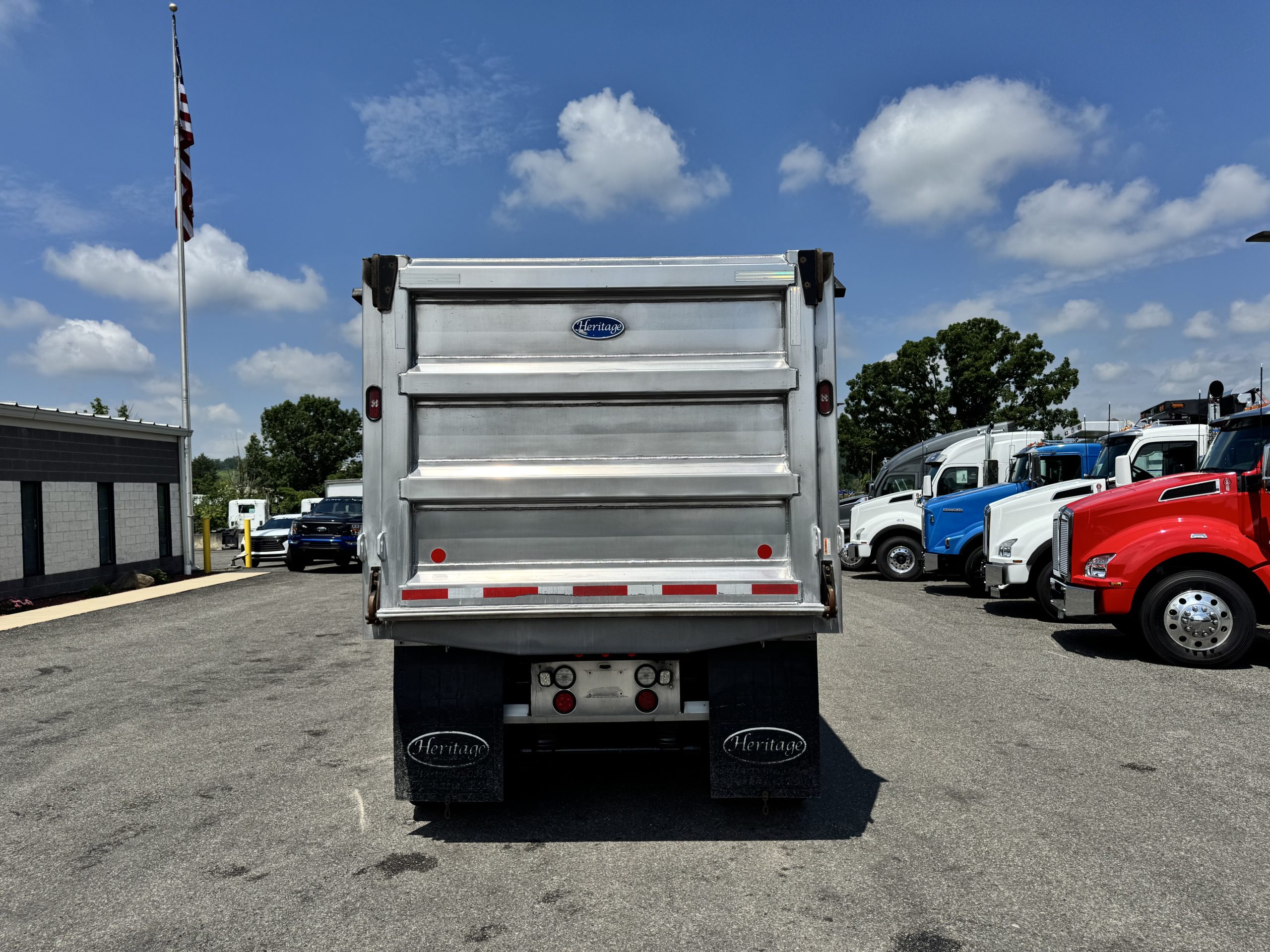 2021 KENWORTH W900B - image 6 of 6
