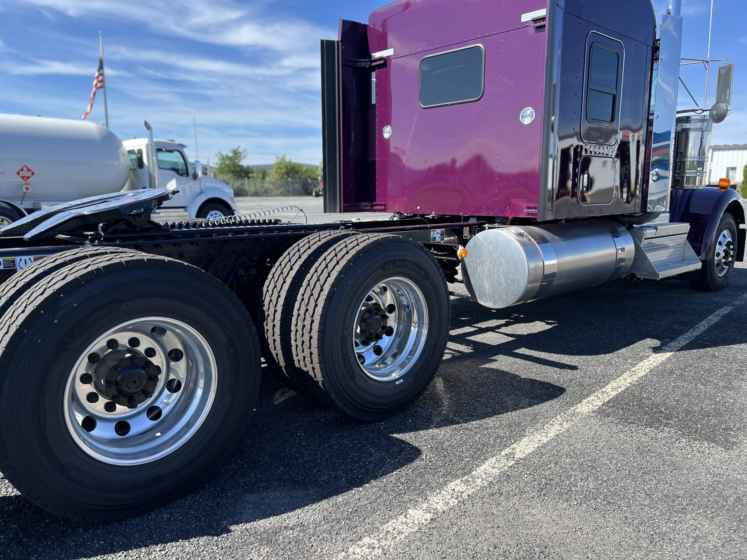 2026 KENWORTH W900 - image 3 of 6