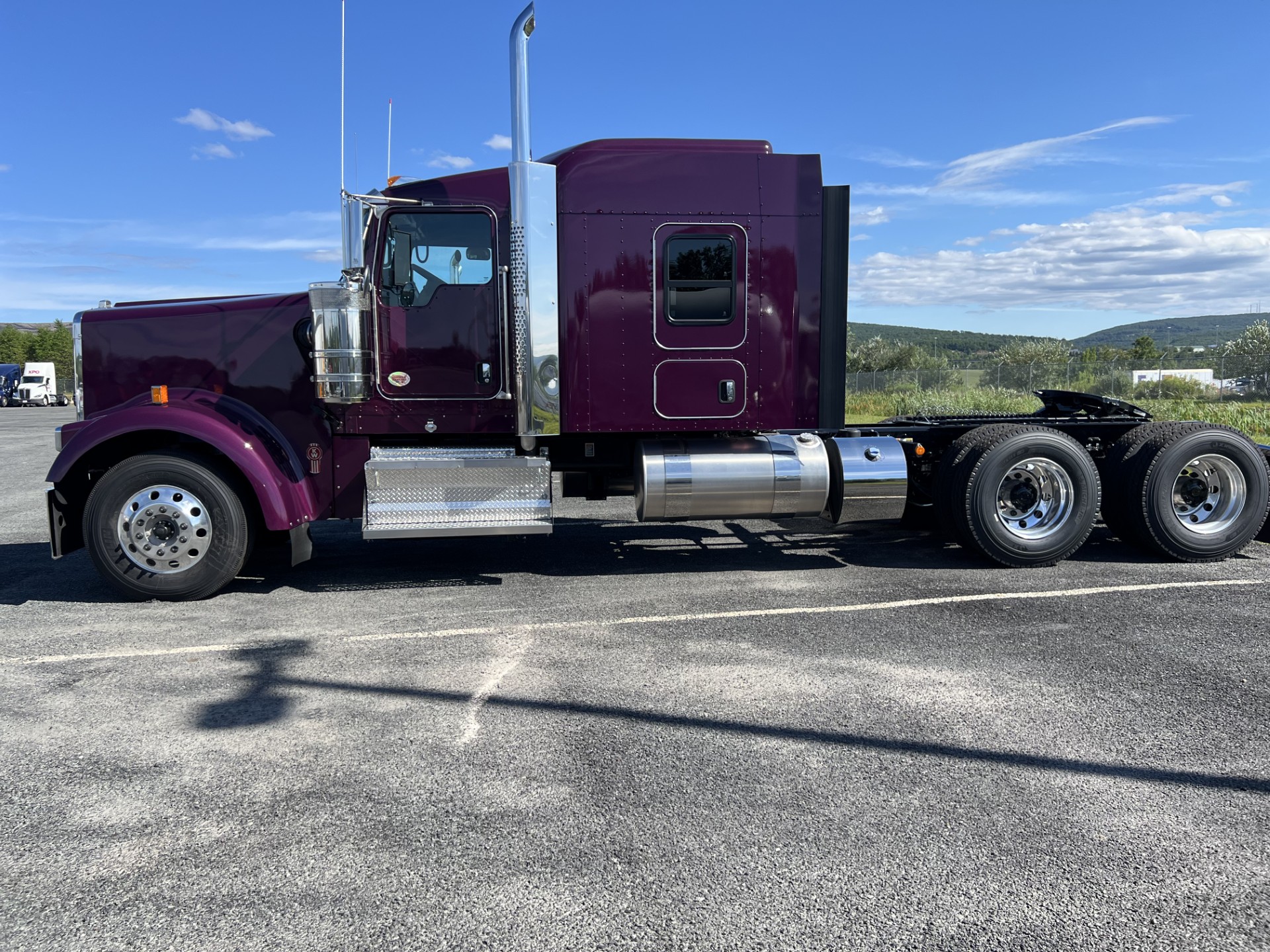 2026 KENWORTH W900 - image 4 of 6