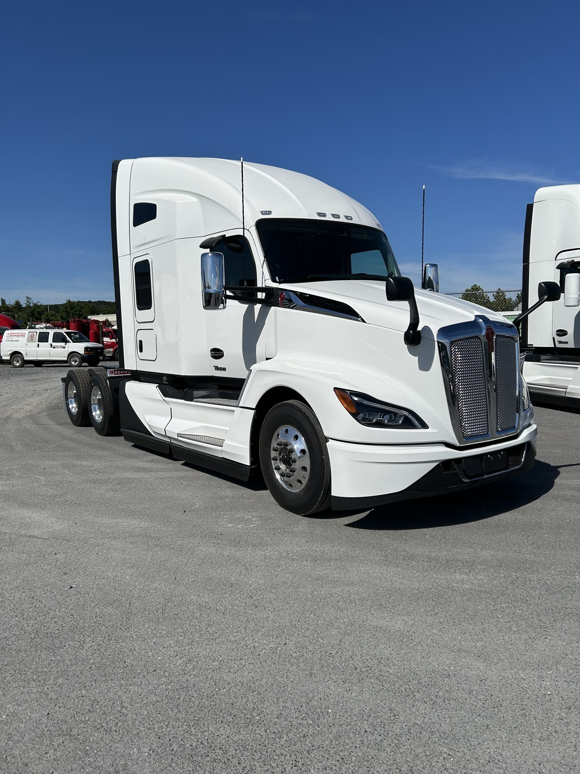 2026 KENWORTH T680 - image 4 of 6