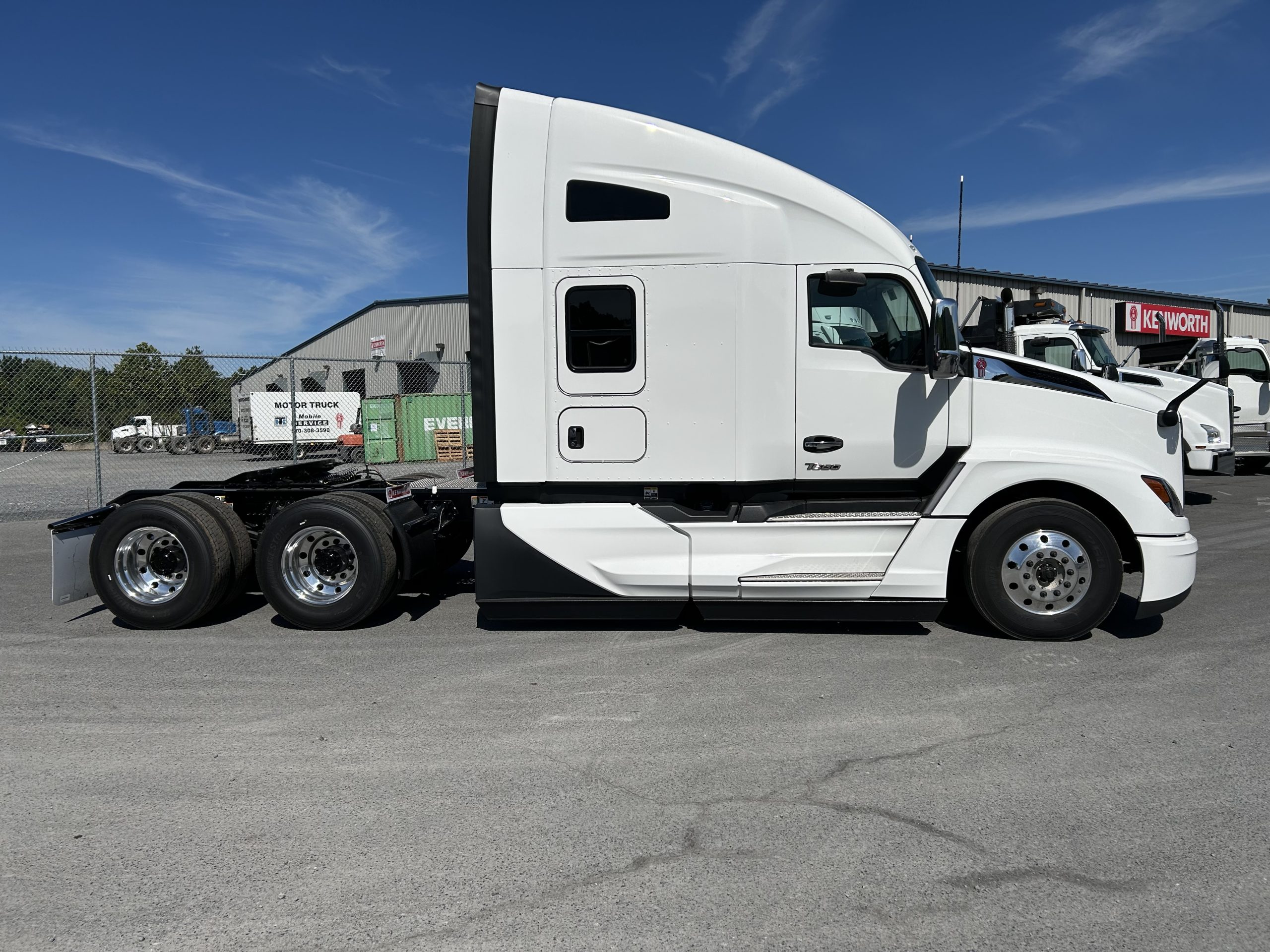 2026 KENWORTH T680 - image 5 of 6