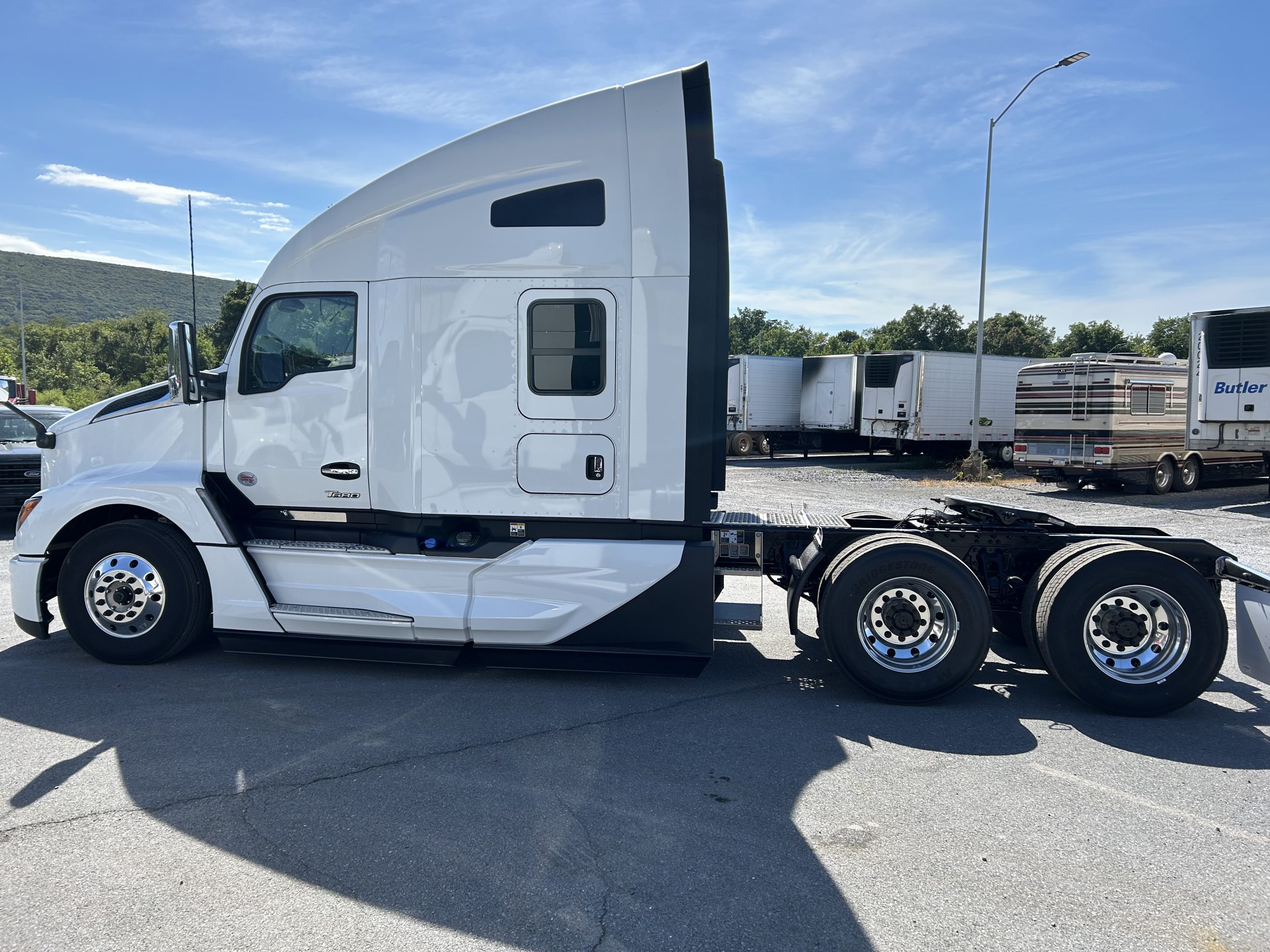 2026 KENWORTH T680 - image 6 of 6