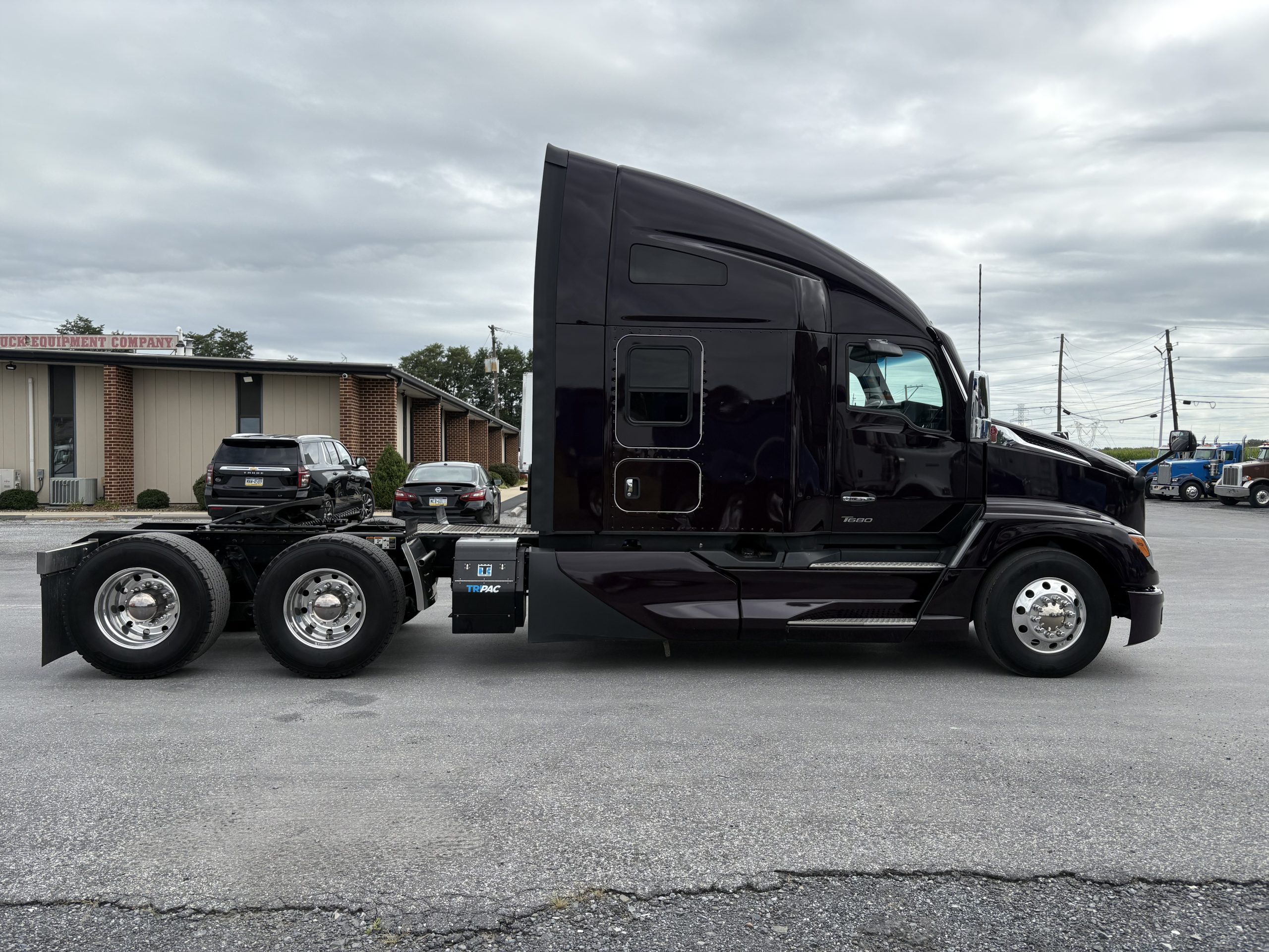 2025 KENWORTH T680 - image 6 of 6