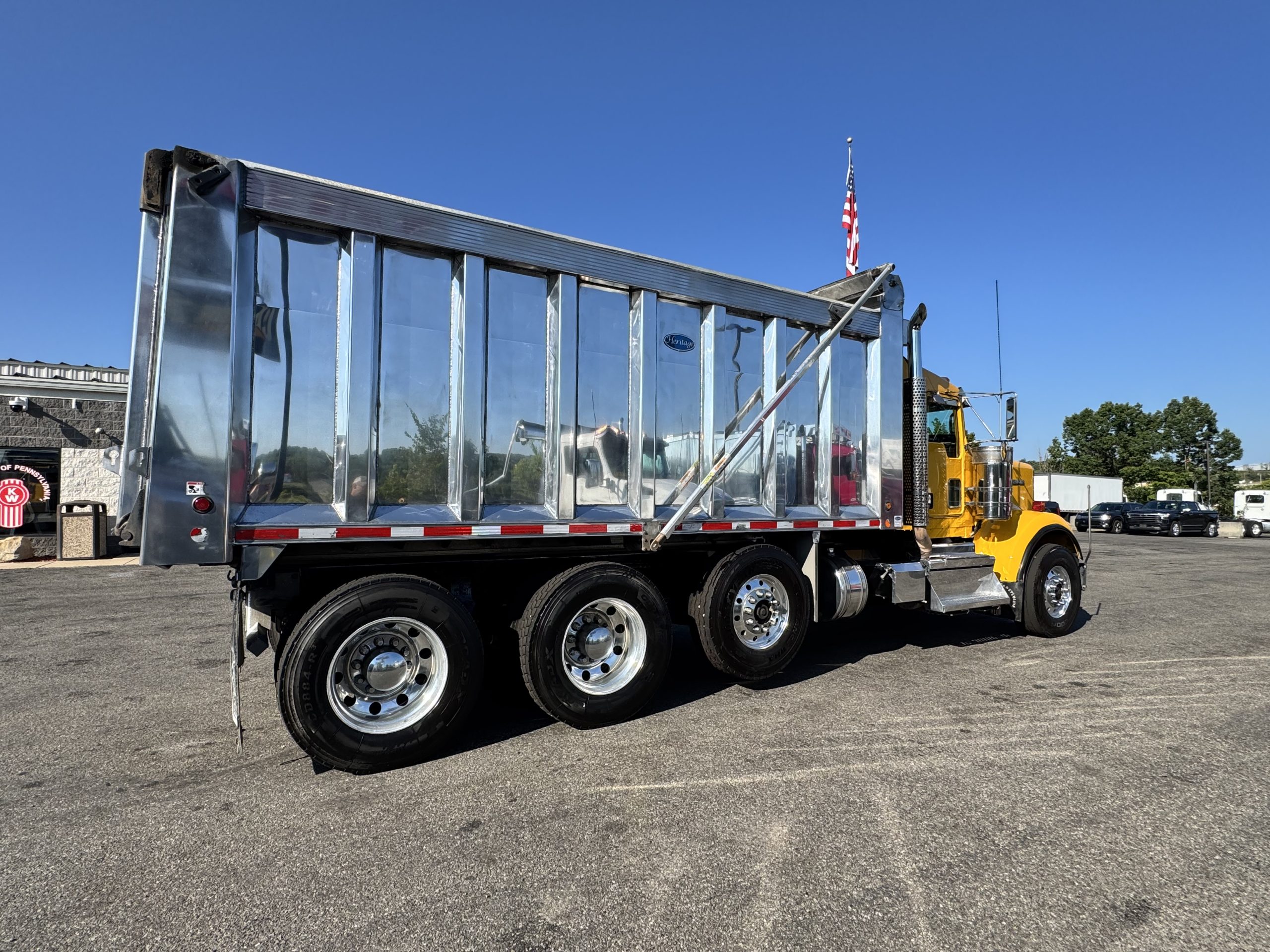 2021 KENWORTH W900B - image 5 of 6