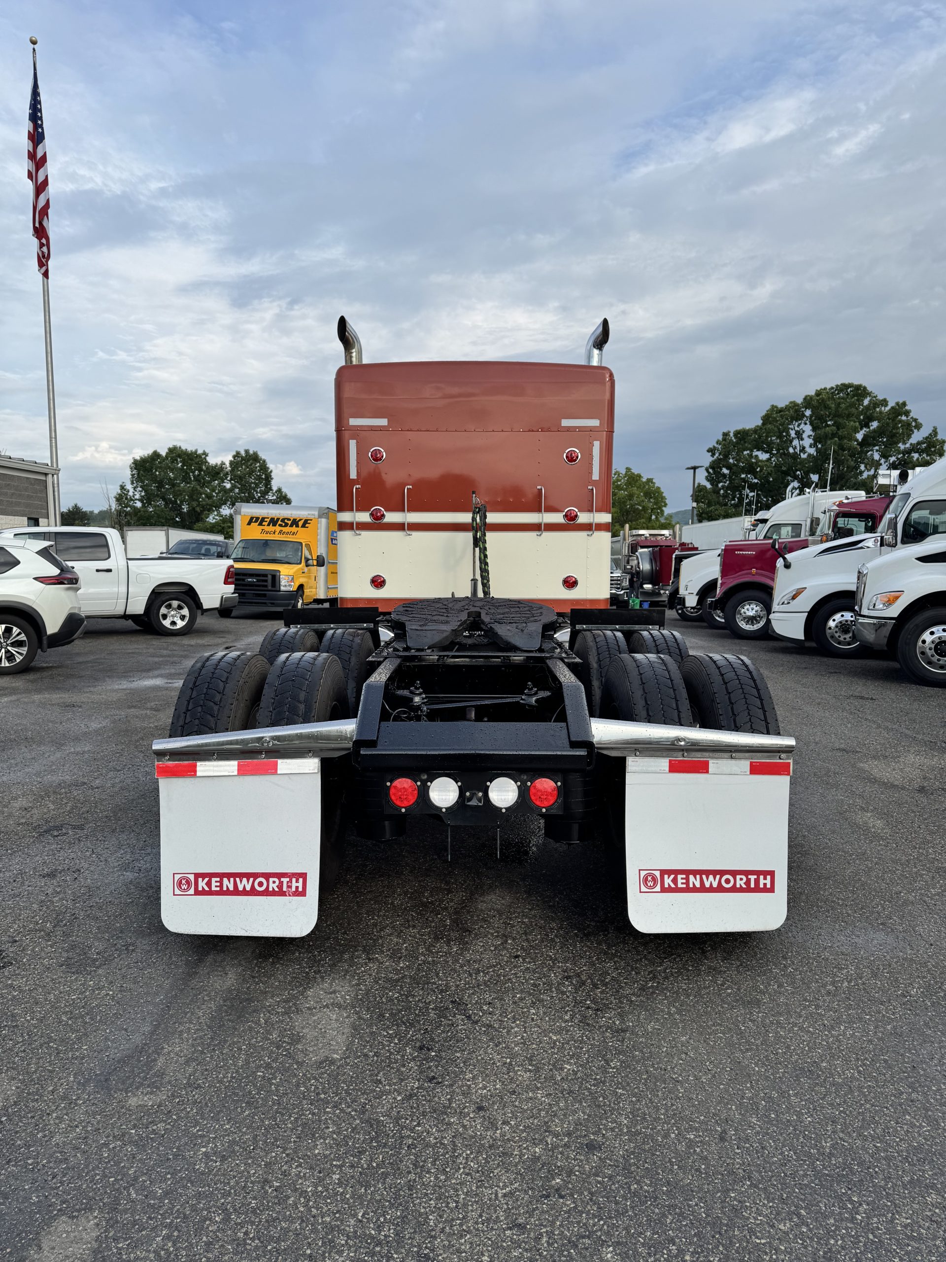 2022 KENWORTH W900L - image 6 of 6