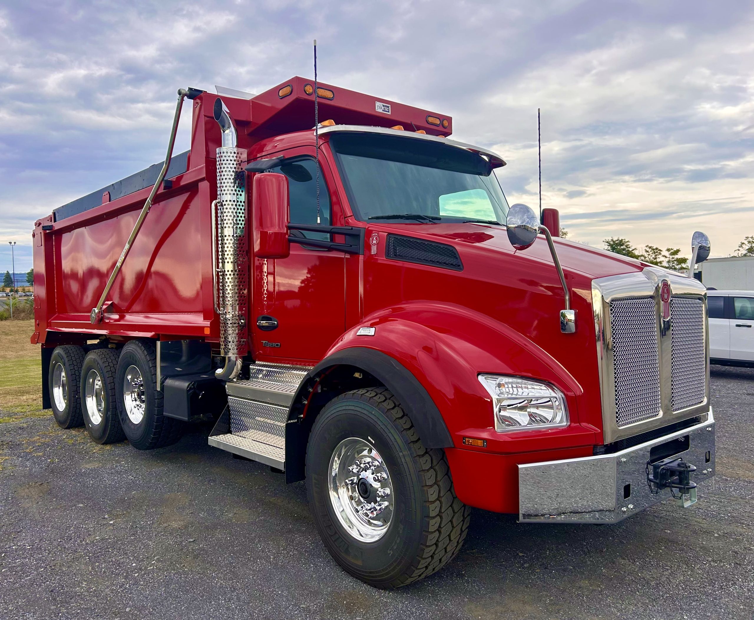 2025 KENWORTH T880 - image 3 of 6