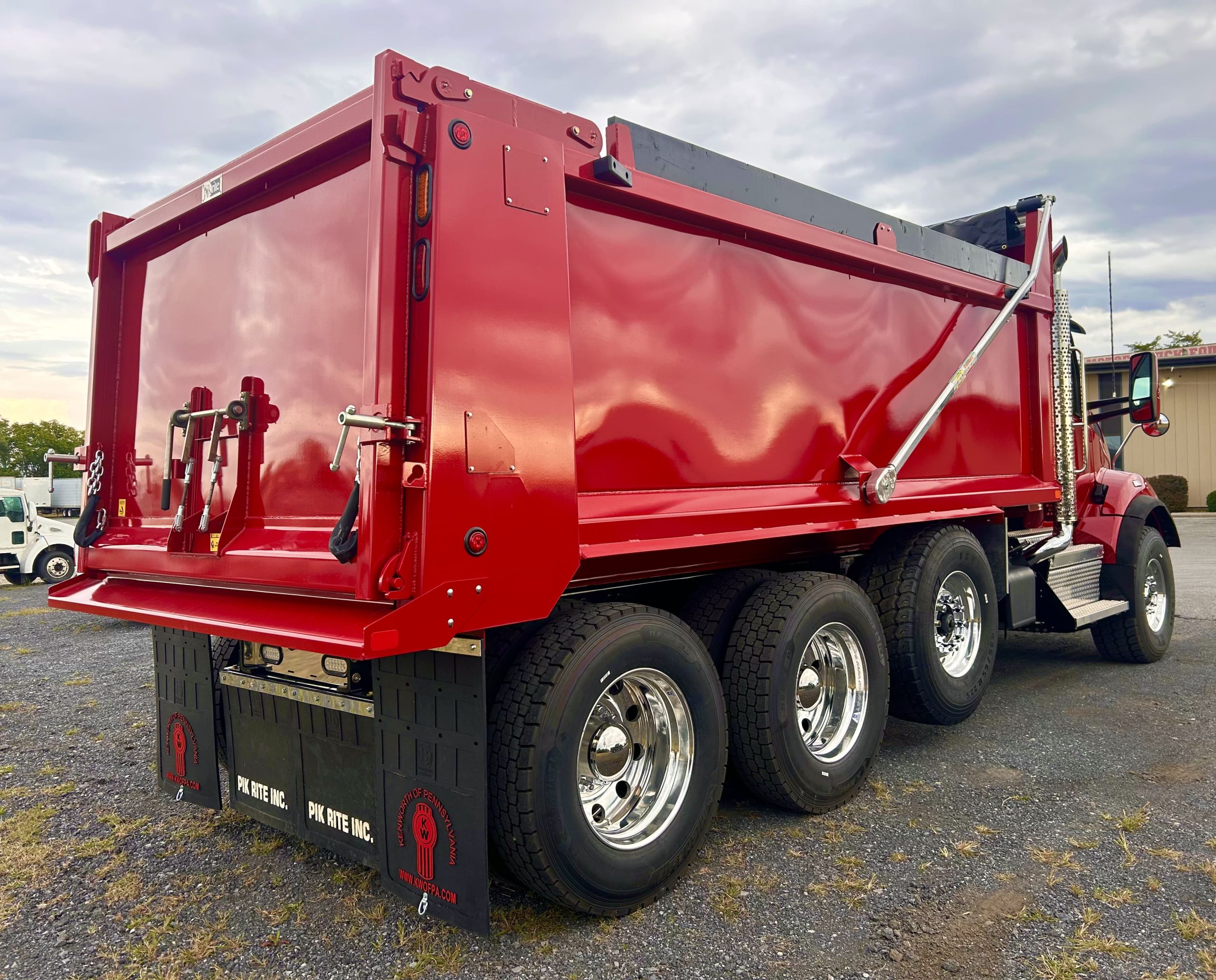 2025 KENWORTH T880 - image 5 of 6