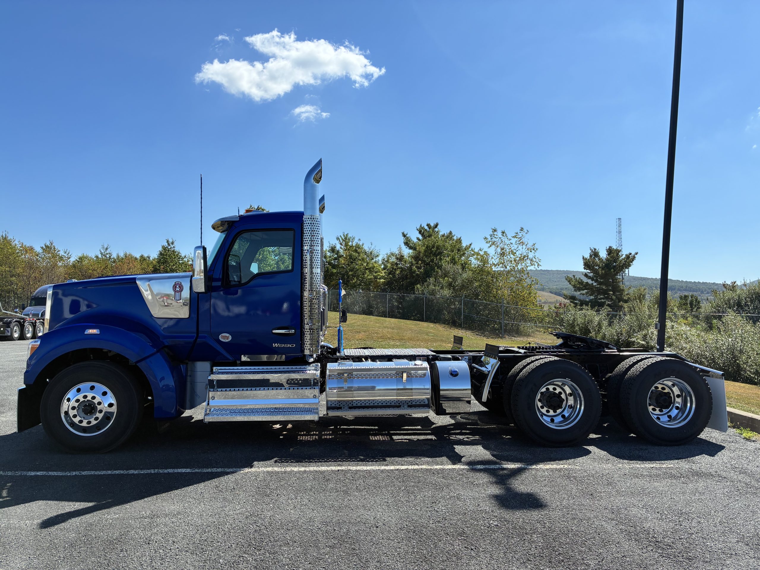 2026 KENWORTH W990 - image 2 of 6