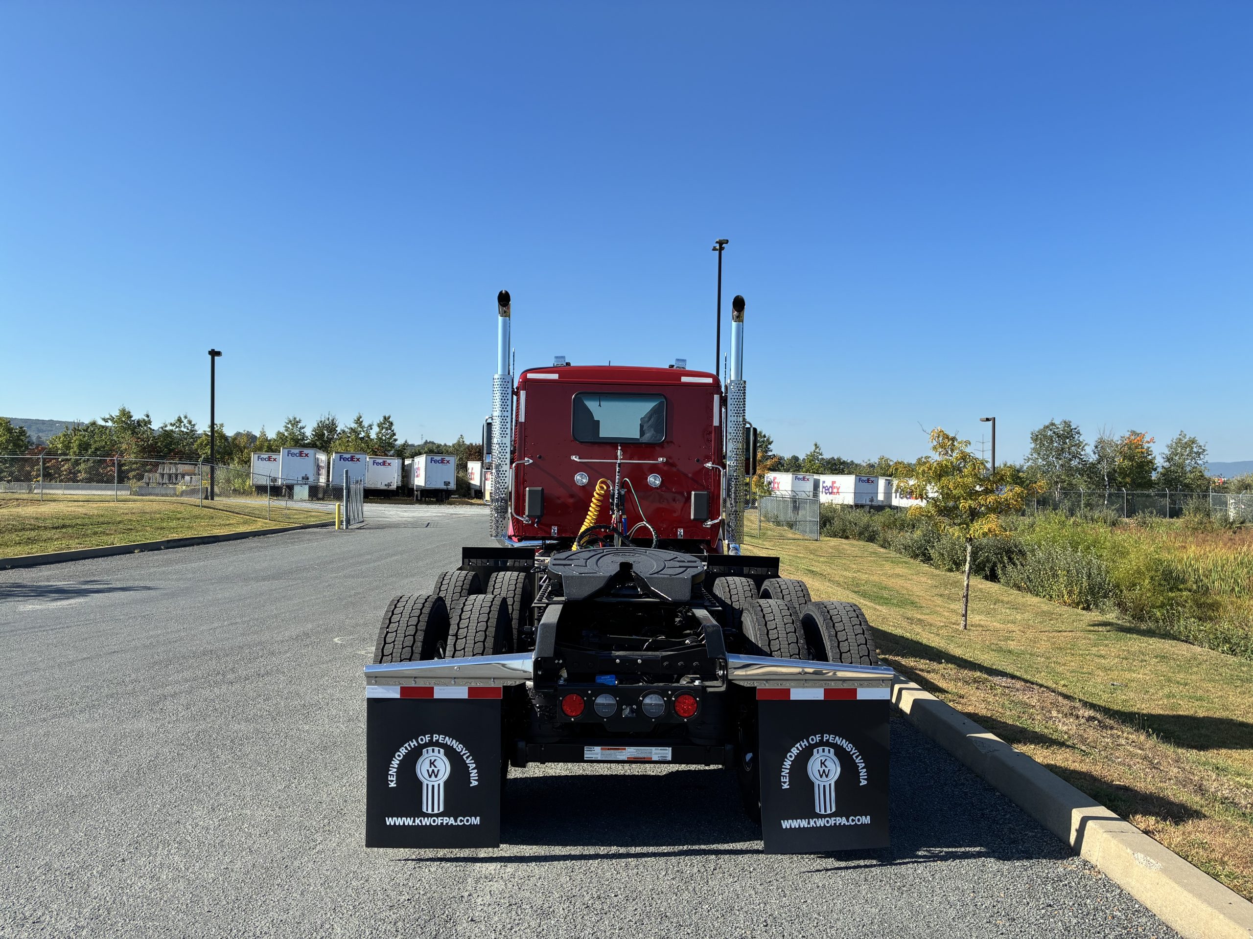 2026 KENWORTH T880 - image 4 of 6