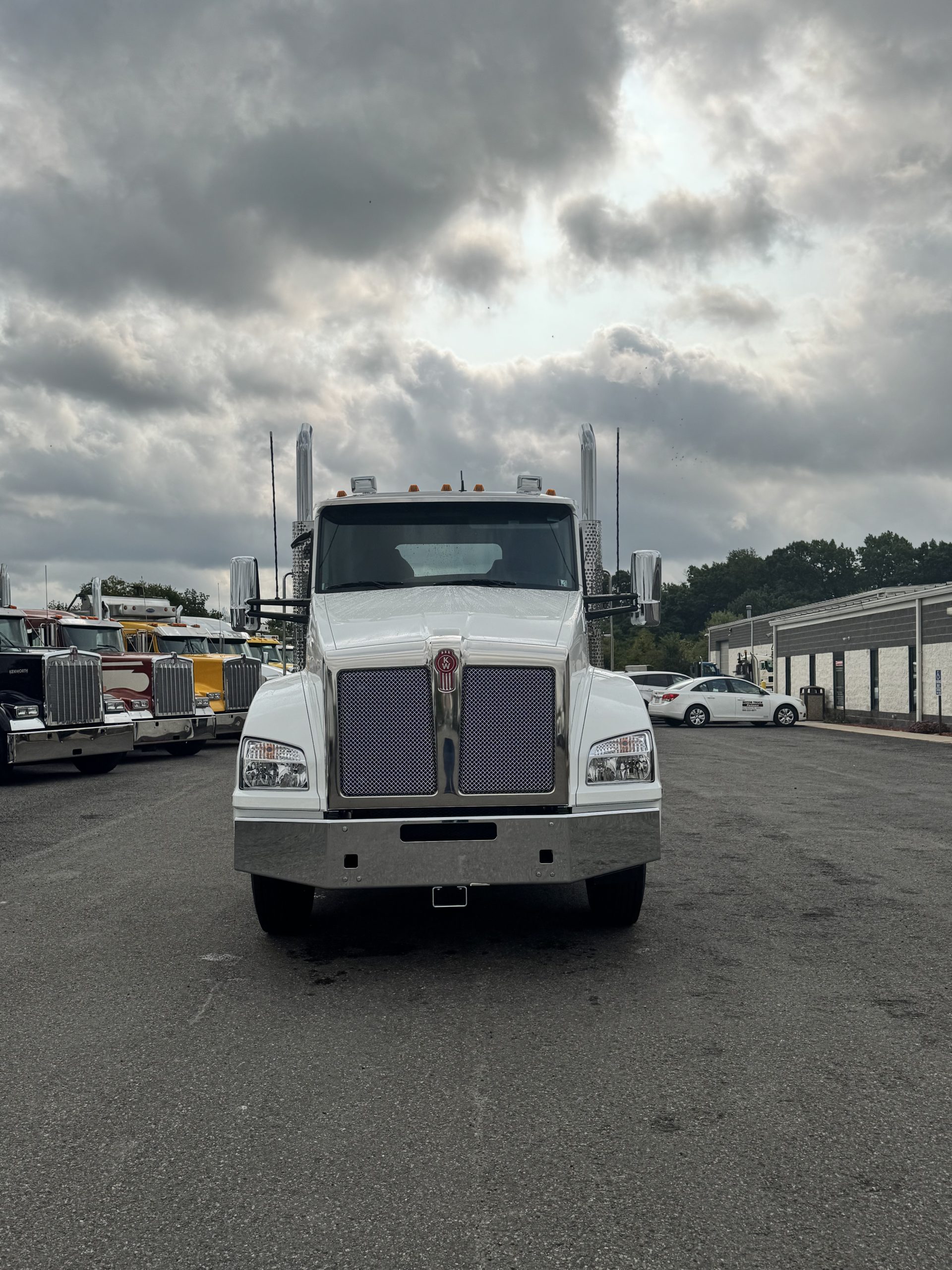 2026 KENWORTH T880 - image 2 of 6