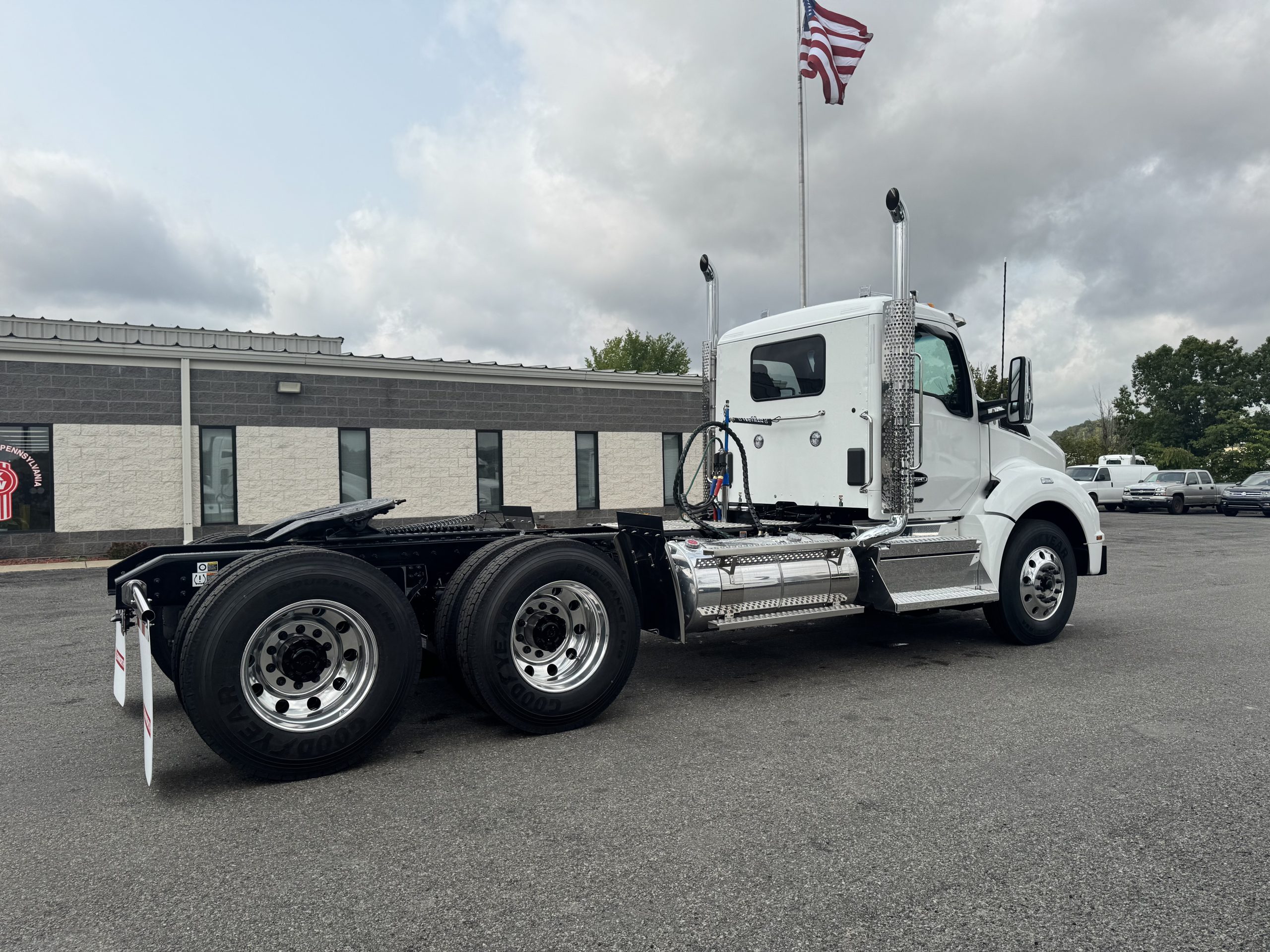 2026 KENWORTH T880 - image 5 of 6