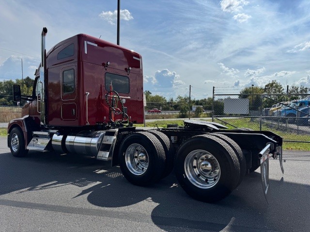2026 KENWORTH T680 - image 3 of 6