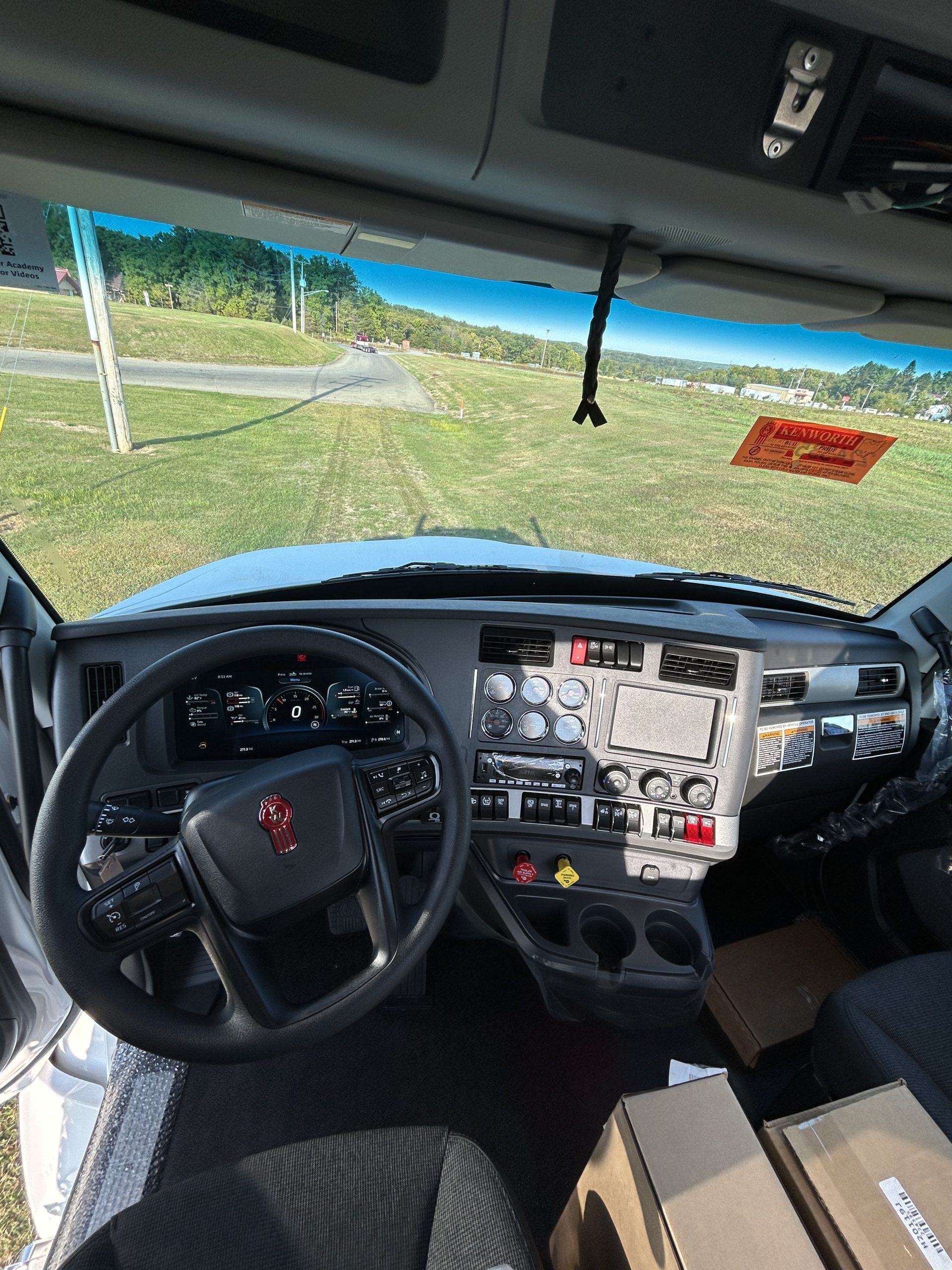 2026 KENWORTH T880 - image 5 of 6