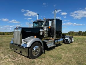 2019 KENWORTH W900L TV254430-01