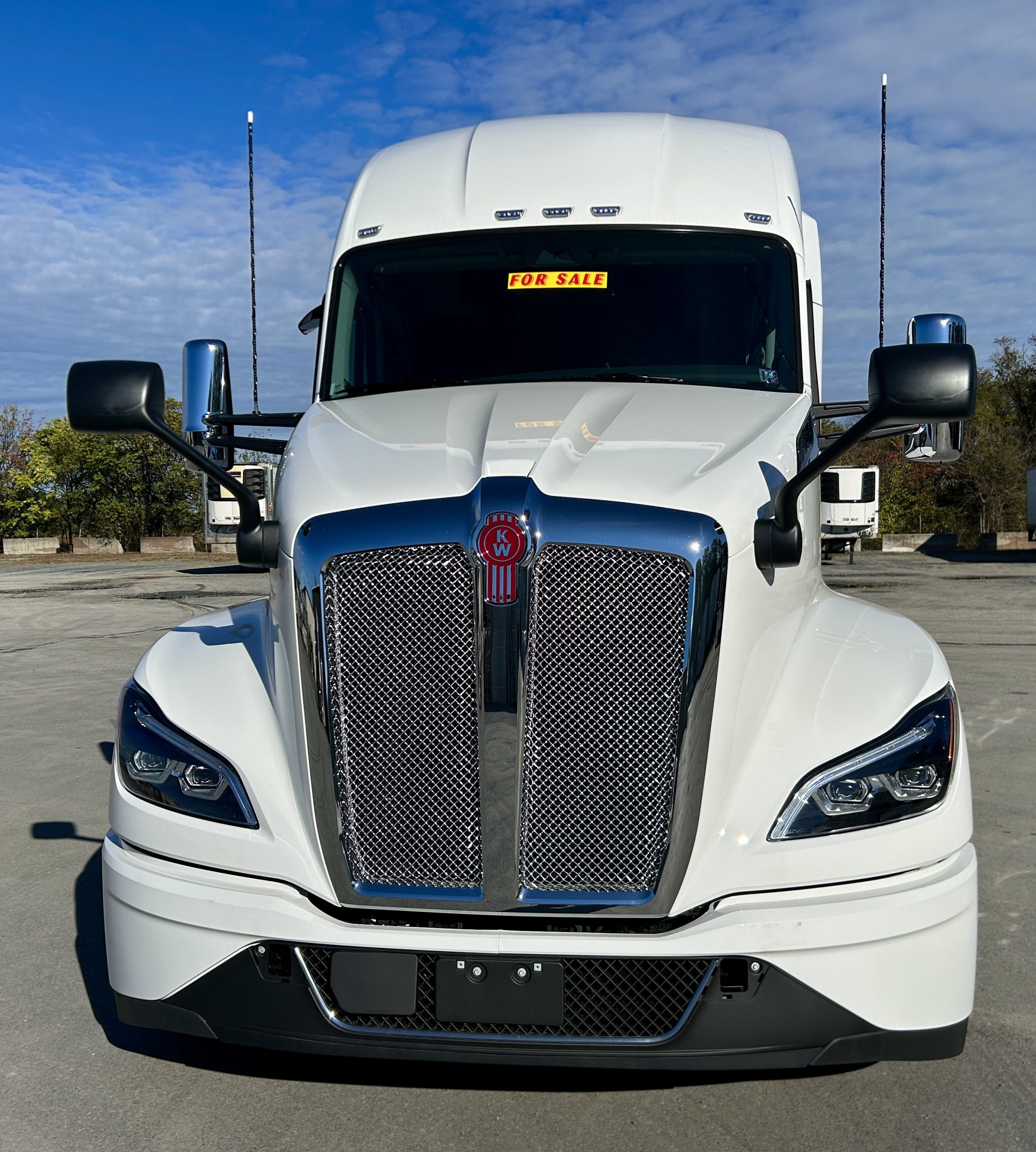 2026 KENWORTH T680 - image 3 of 6