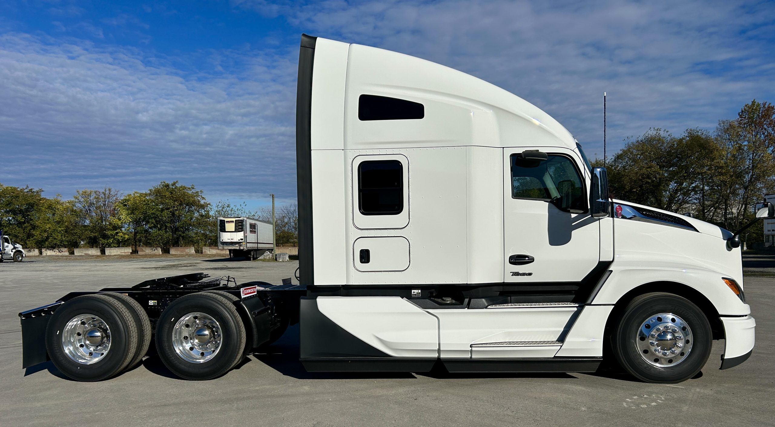 2026 KENWORTH T680 - image 5 of 6