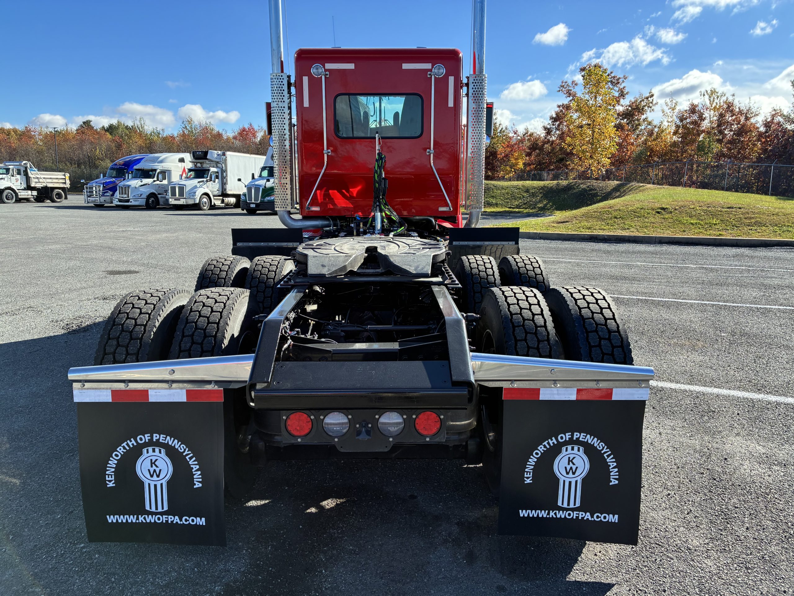 2026 KENWORTH W900 - image 4 of 6