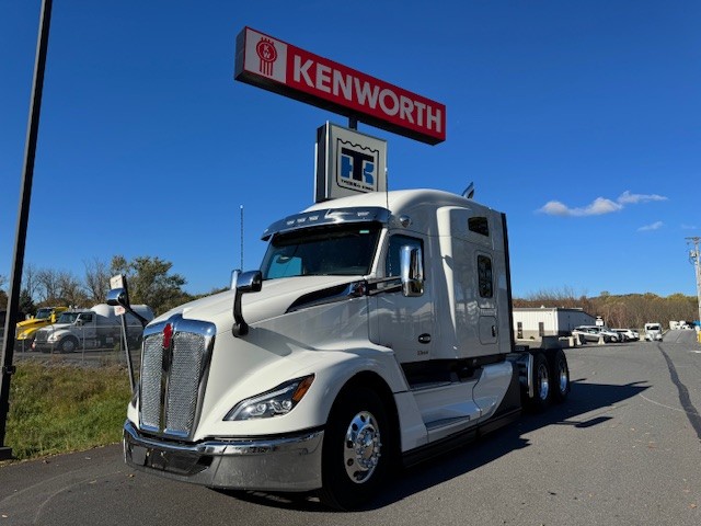 2026 KENWORTH T680 - image 2 of 6
